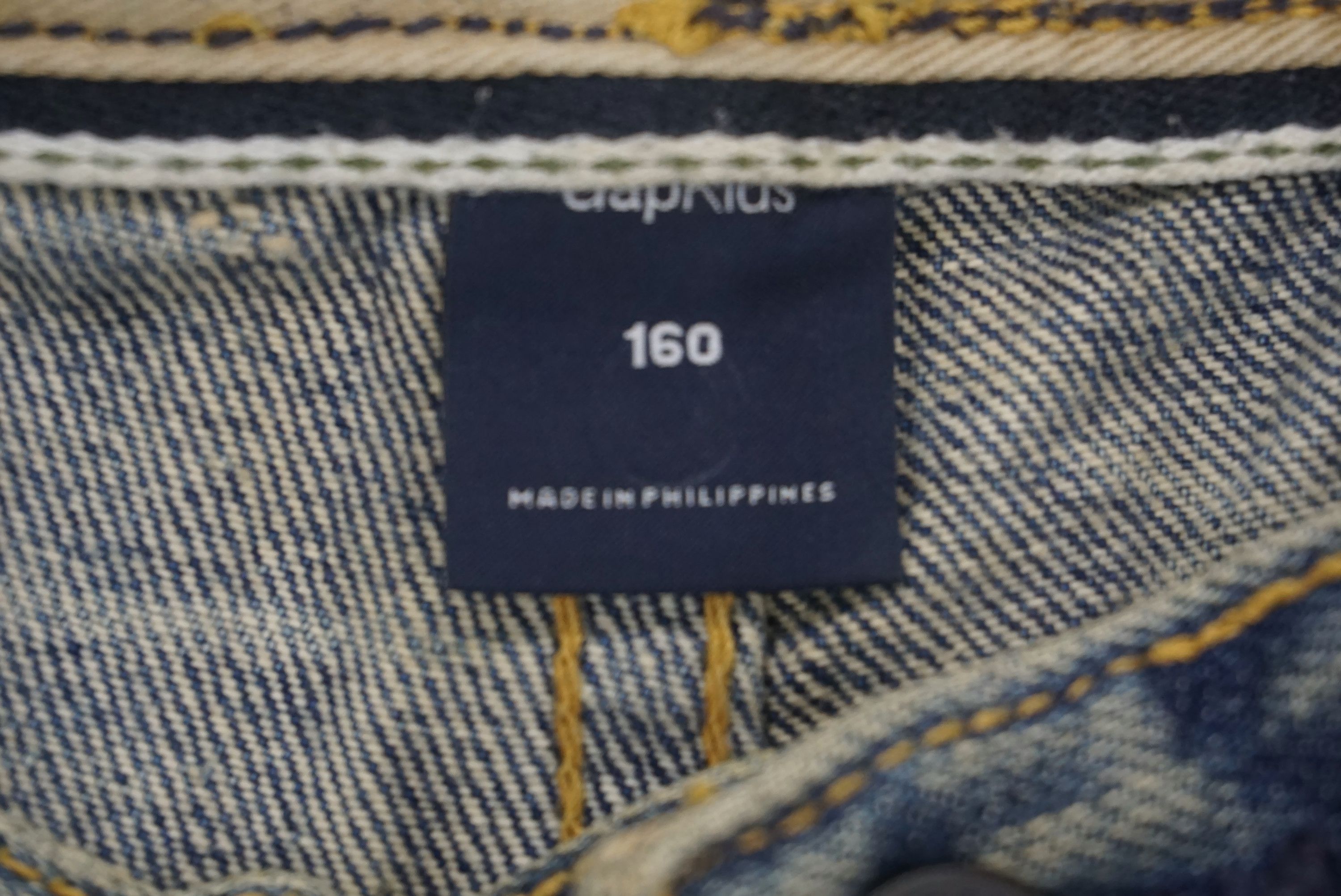 Gap Gap Jeans Distressed Jeans Irregular Faded Jeans Size US 27 - 10 Thumbnail