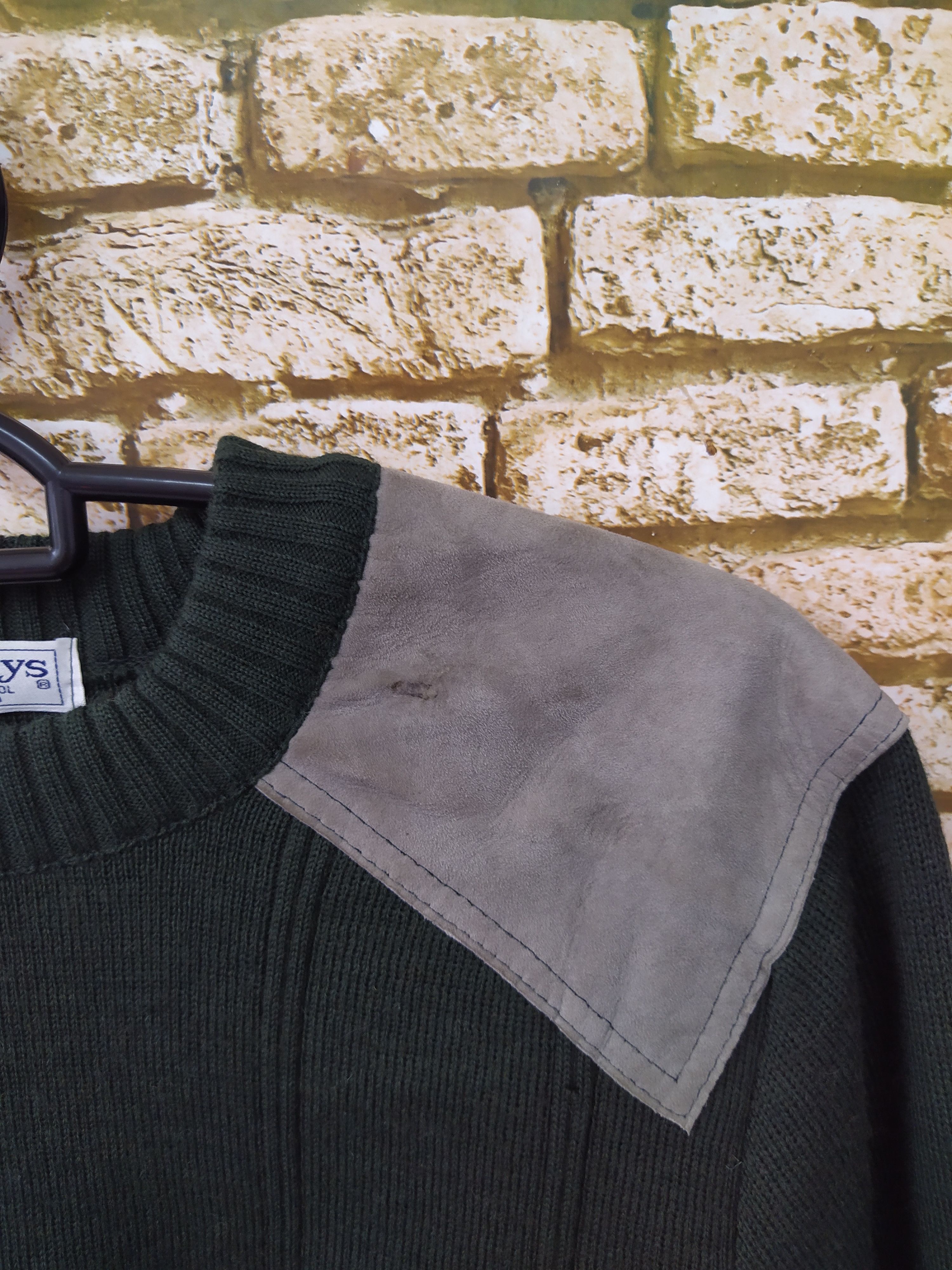 Burberry × Vintage 90s BURBERRYS KNITWEAR SUEDE LEATHER PAD (B712) Size US S / EU 44-46 / 1 - 4 Thumbnail