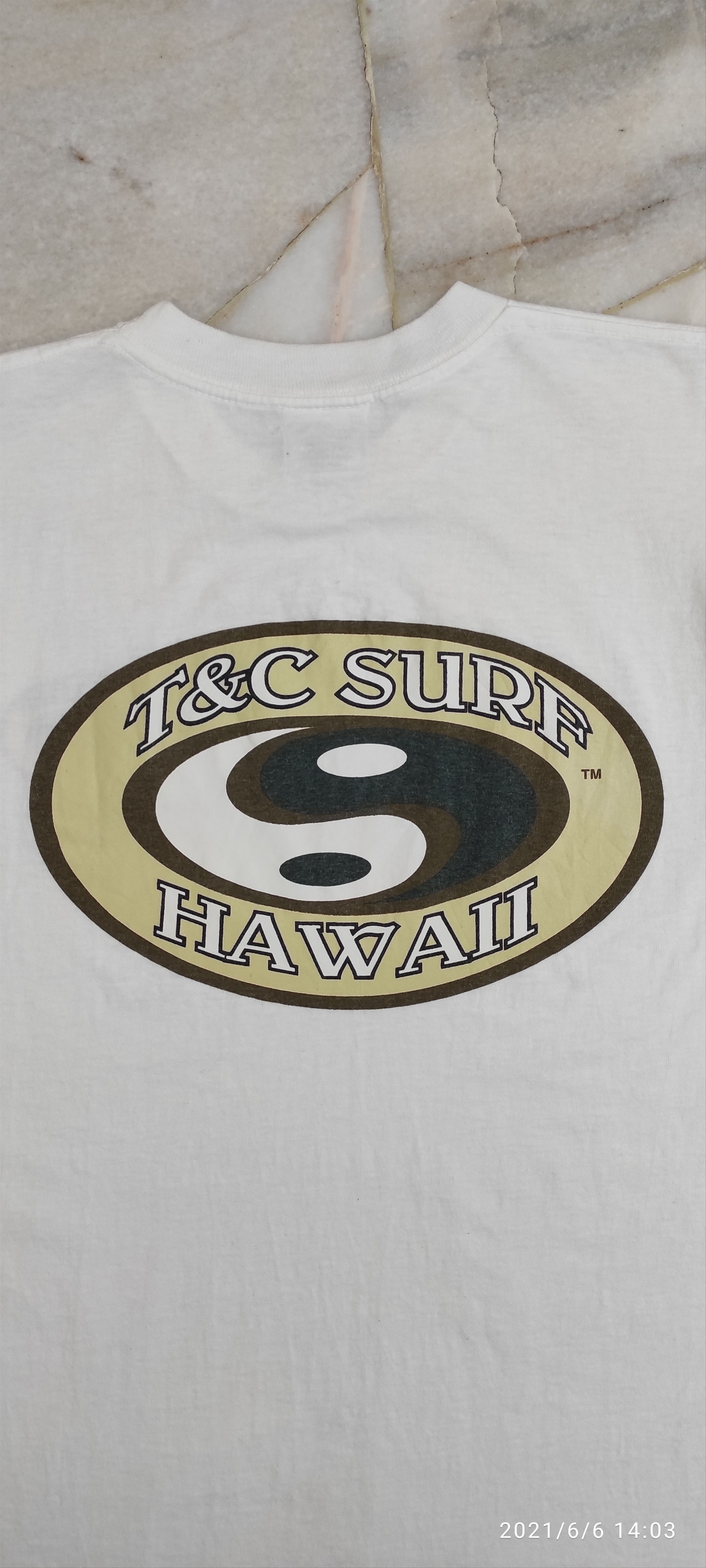 Vintage Vintage 1990's Town and Country T&C HAWAII Big logo's tee Size US M / EU 48-50 / 2 - 7 Thumbnail
