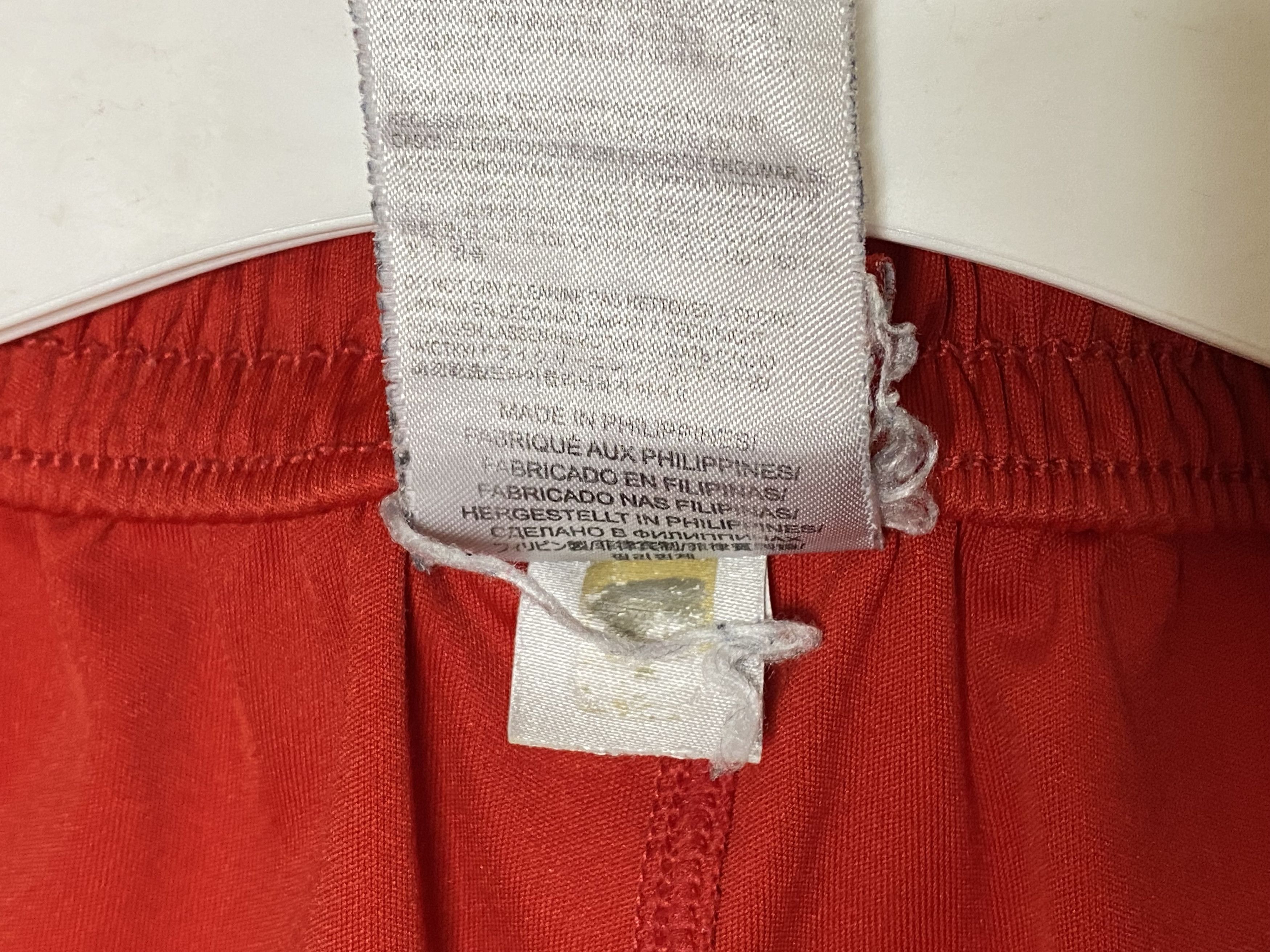 Other LIVERPOOL 2013 2014 HOME SHORTS FOOTBALL SOCCER WARRIORS Size US 30 / EU 46 - 6 Thumbnail