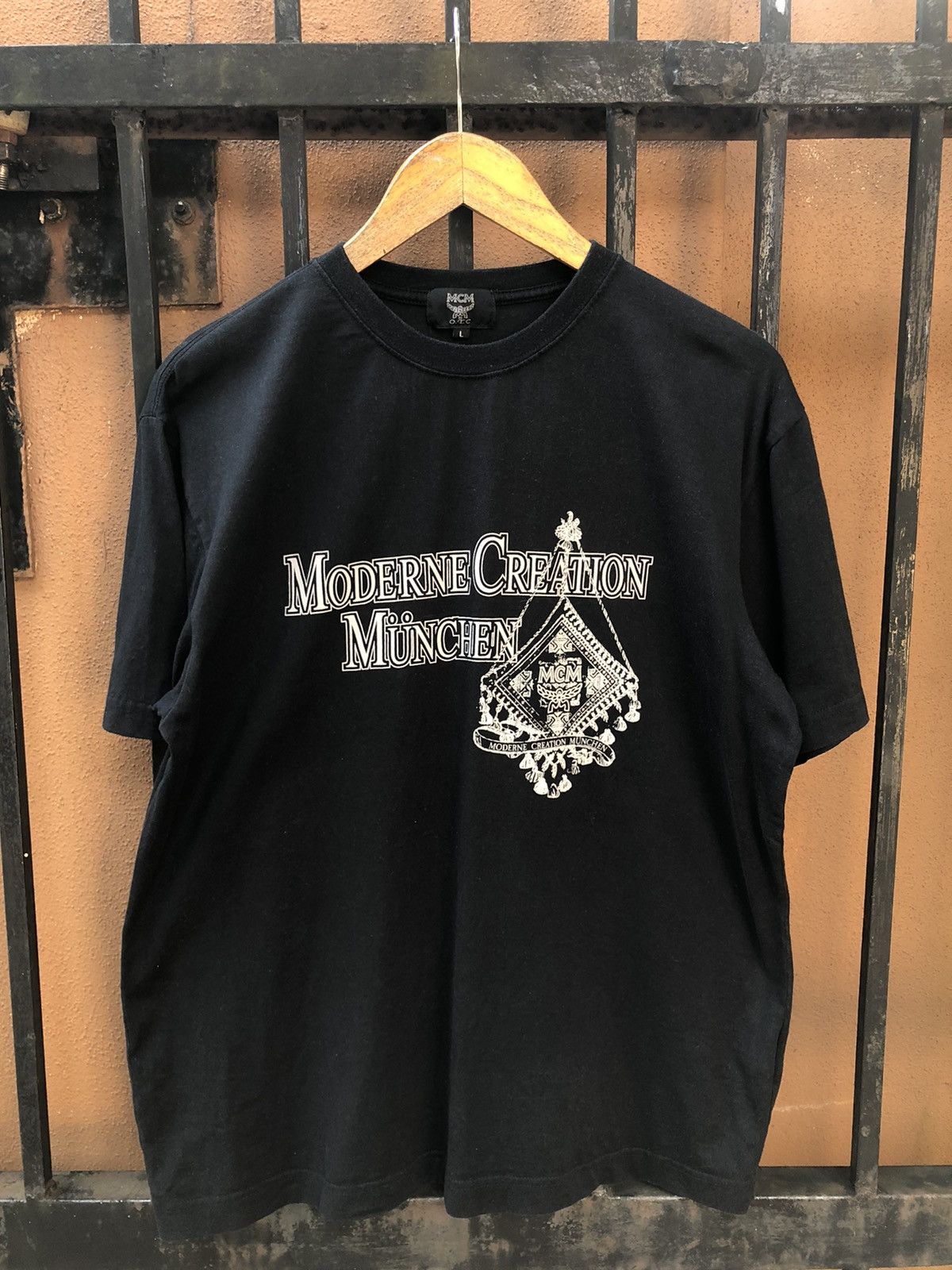 MCM × Vintage Rare Vintage MCM Big Logo Tshirt Size US L / EU 52-54 / 3 - 1 Thumbnail