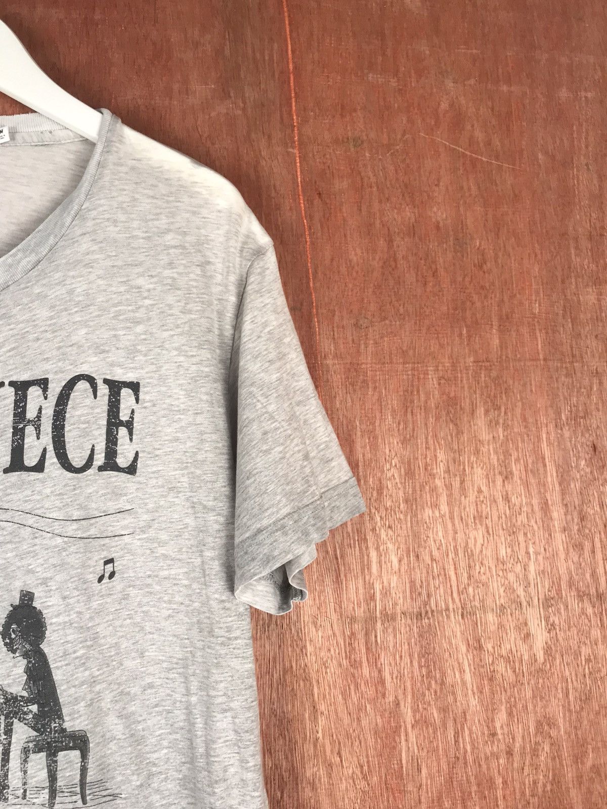 Anime One Piece x Brook x Uniqlo T-Shirt #M019 Size US M / EU 48-50 / 2 - 3 Thumbnail