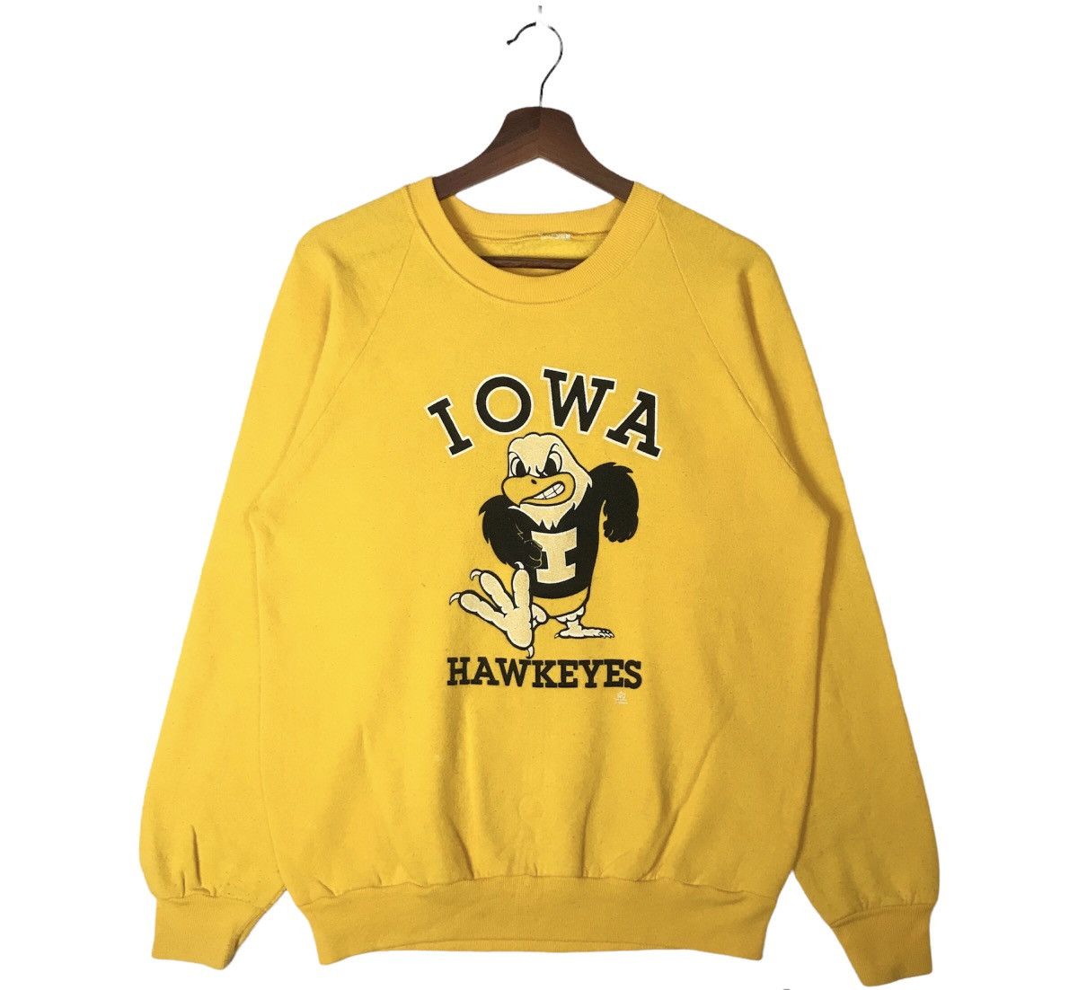 Vintage 90s IOWA Hawkeyes Athletic Crewneck Sweatshirt Size US M / EU 48-50 / 2 - 1 Thumbnail