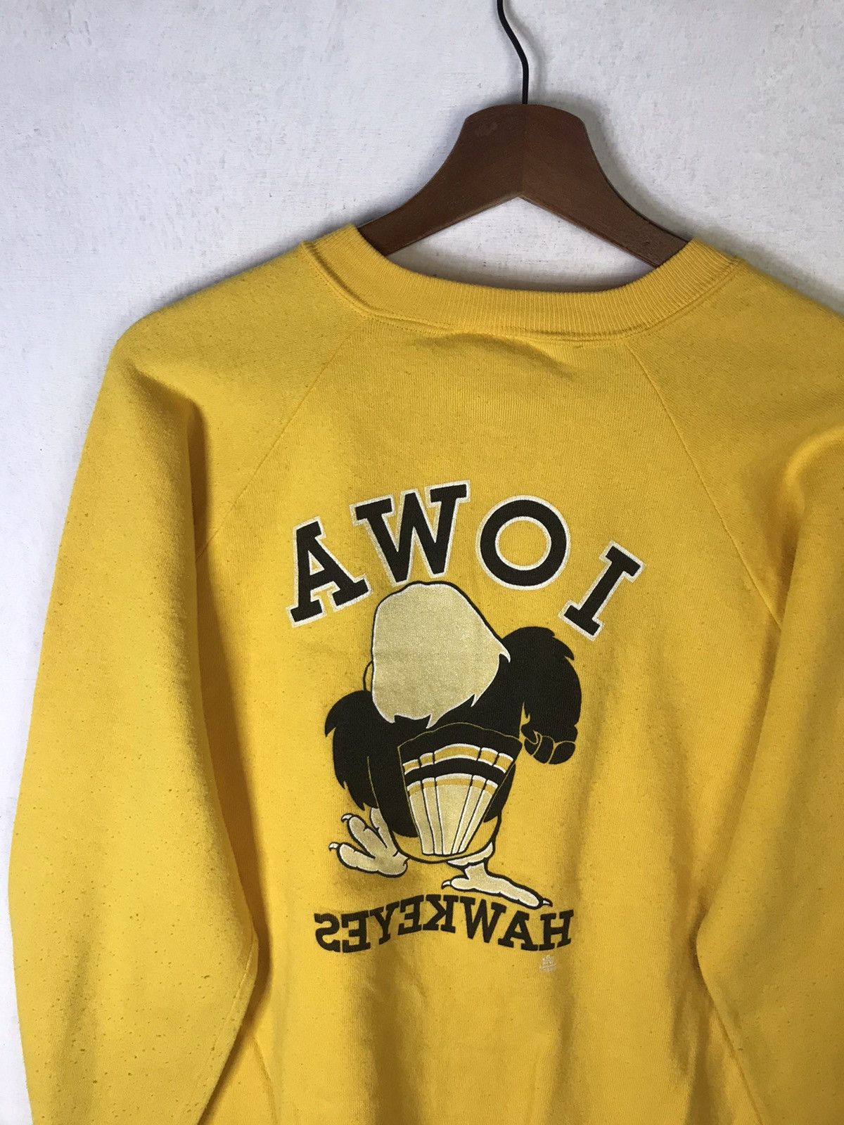 Vintage 90s IOWA Hawkeyes Athletic Crewneck Sweatshirt Size US M / EU 48-50 / 2 - 7 Thumbnail