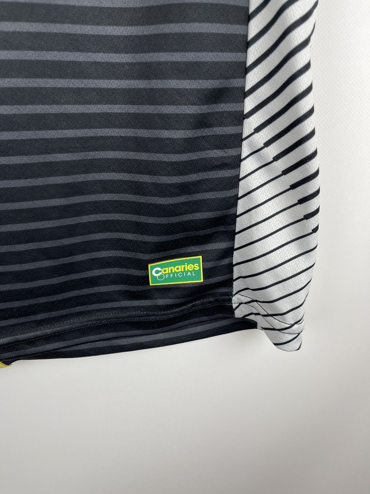 Other Errea Norwich City 2017 2018 away soccer jersey football Size US L / EU 52-54 / 3 - 5 Thumbnail