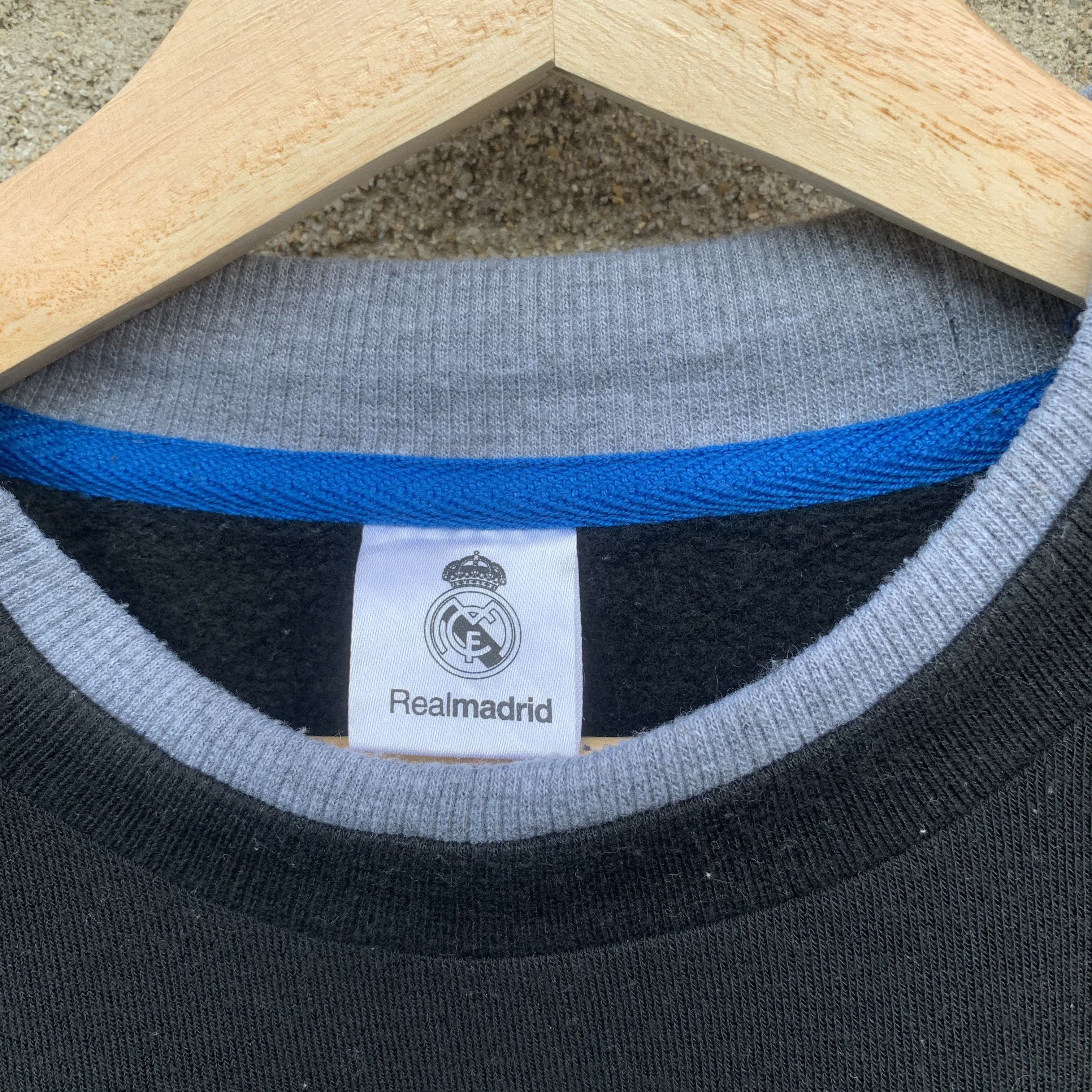 Sports Specialties Real Madrid Black Official Product Pullover Sweatshirts Size US M / EU 48-50 / 2 - 4 Thumbnail