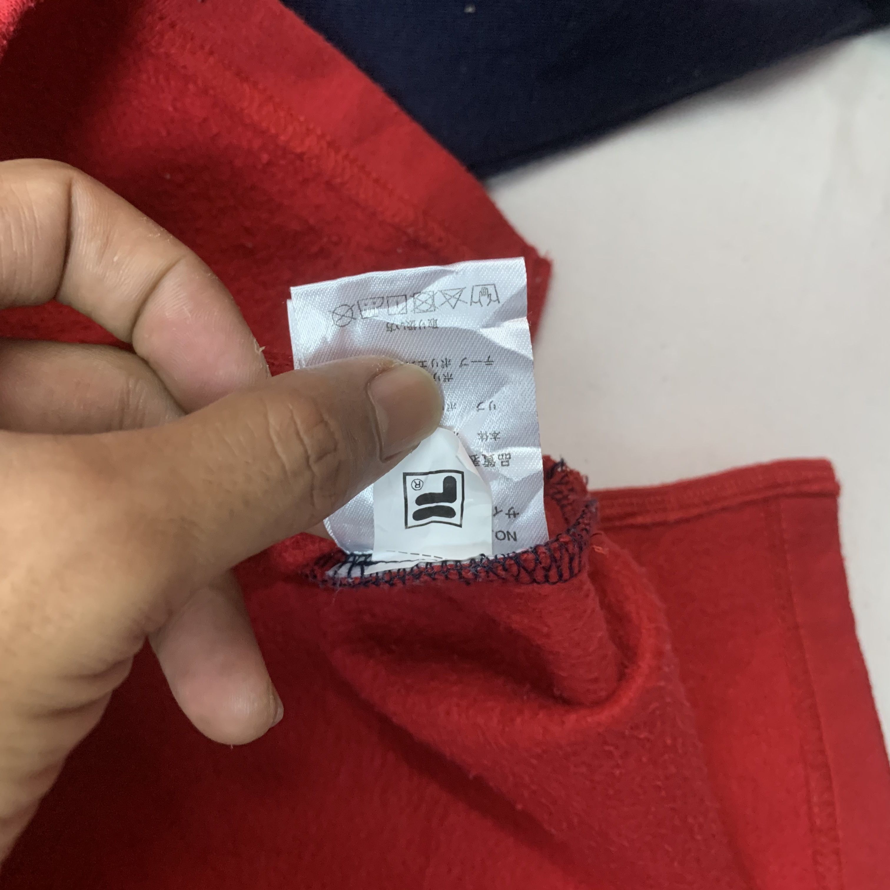 Fila 1990’s Vintage Fila Big Logo Spell Out Side Tape Sweater Size US L / EU 52-54 / 3 - 11 Thumbnail