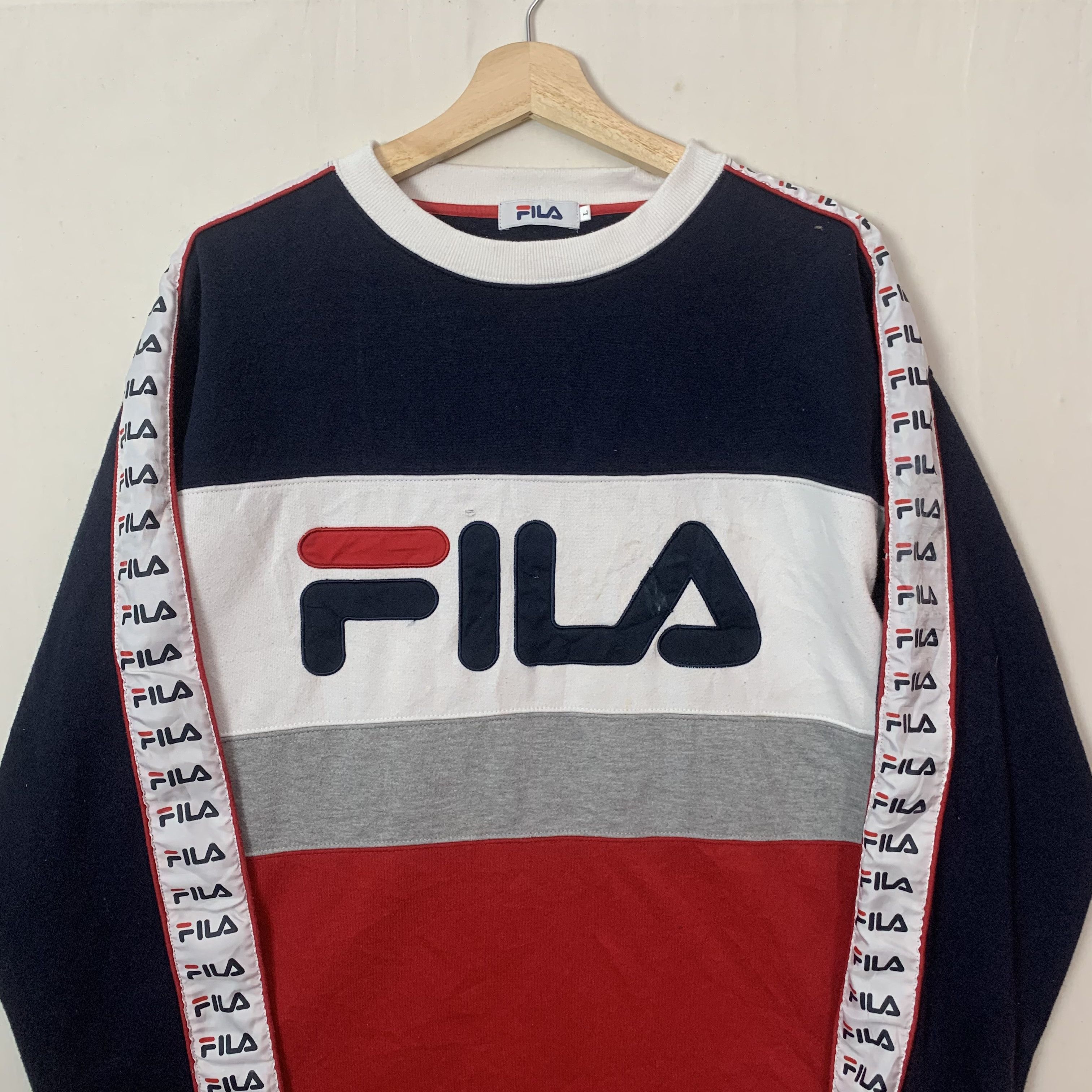 Fila 1990’s Vintage Fila Big Logo Spell Out Side Tape Sweater Size US L / EU 52-54 / 3 - 3 Thumbnail
