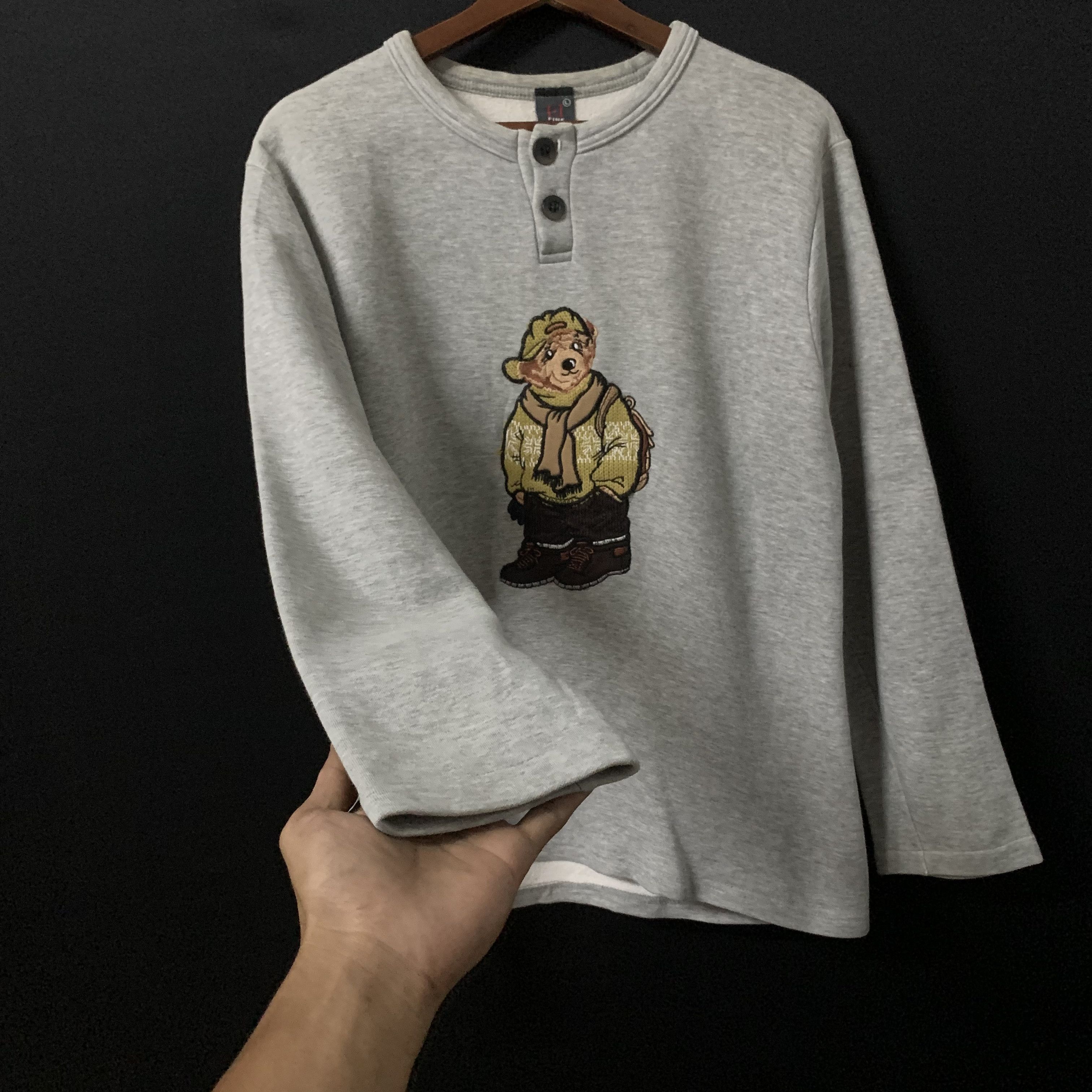 Vintage Vintage Bear Fine Sweater Sweatshirt Made In Italy Size US S / EU 44-46 / 1 - 4 Thumbnail