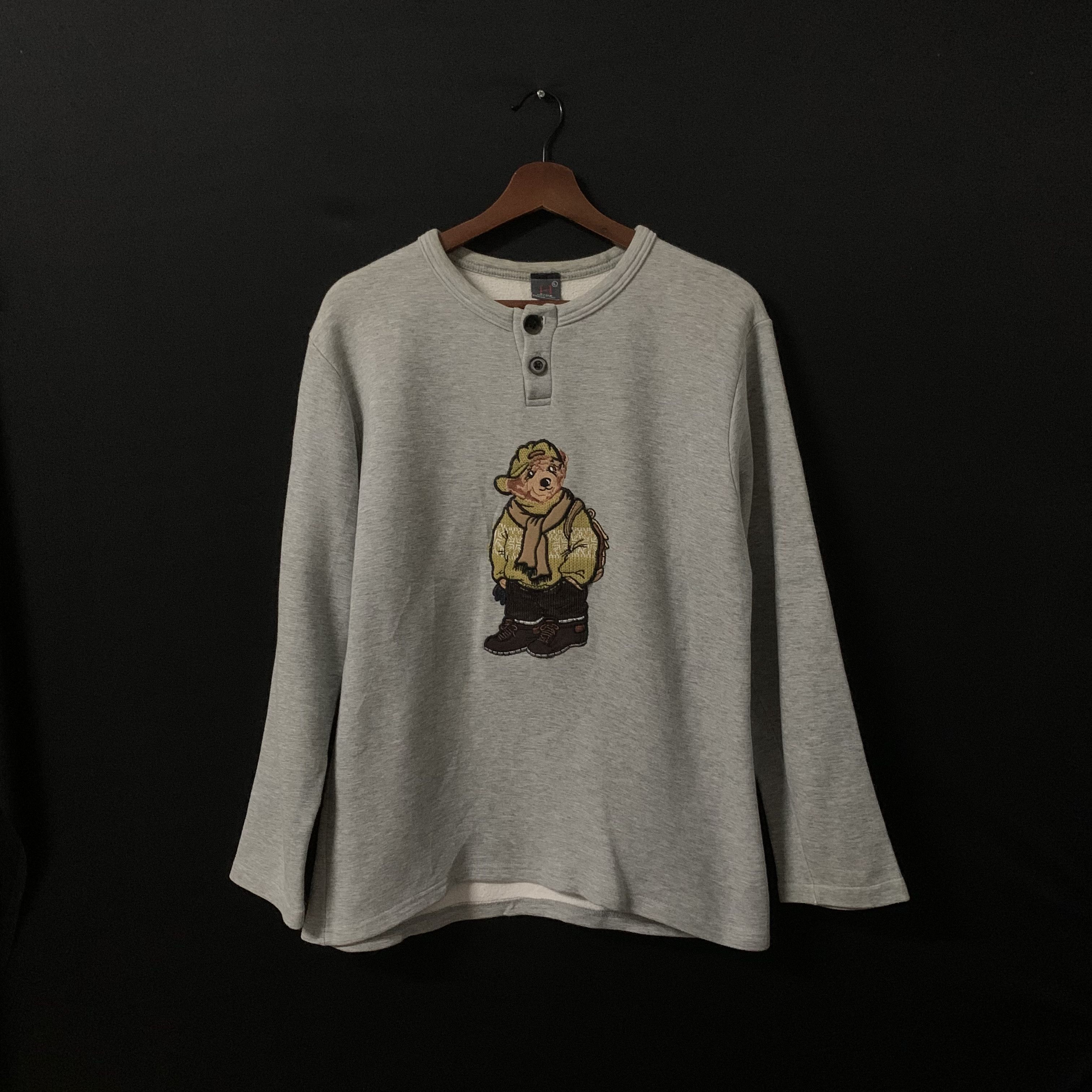 Vintage Vintage Bear Fine Sweater Sweatshirt Made In Italy Size US S / EU 44-46 / 1 - 1 Thumbnail