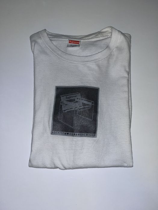 Supreme store chair tee