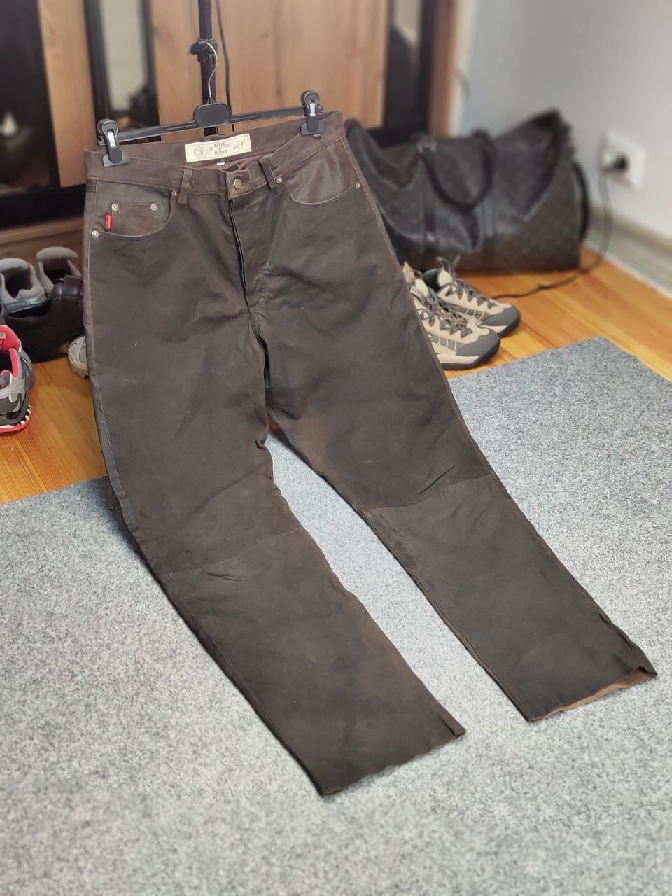 Japanese Brand Vintage 90's Japan leather Dark Brown Trousers Casual Pants Size US 34 / EU 50 - 21 Thumbnail