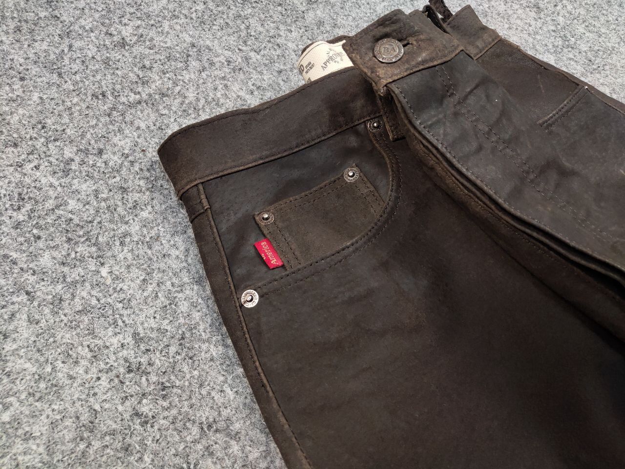 Japanese Brand Vintage 90's Japan leather Dark Brown Trousers Casual Pants Size US 34 / EU 50 - 12 Thumbnail