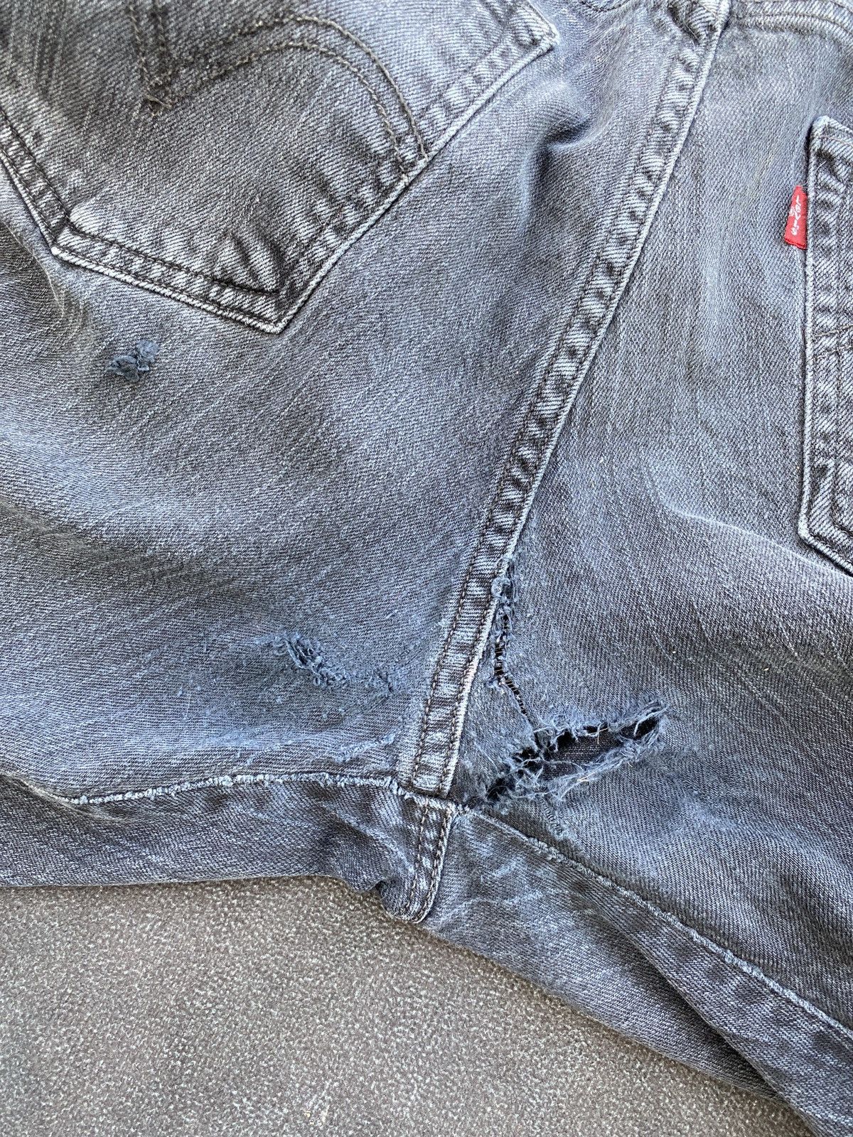 Jean × Levi's × Vintage VINTAGE LEVIS 511 FADED BLACK JEANS-J424 Size US 34 / EU 50 - 12 Thumbnail