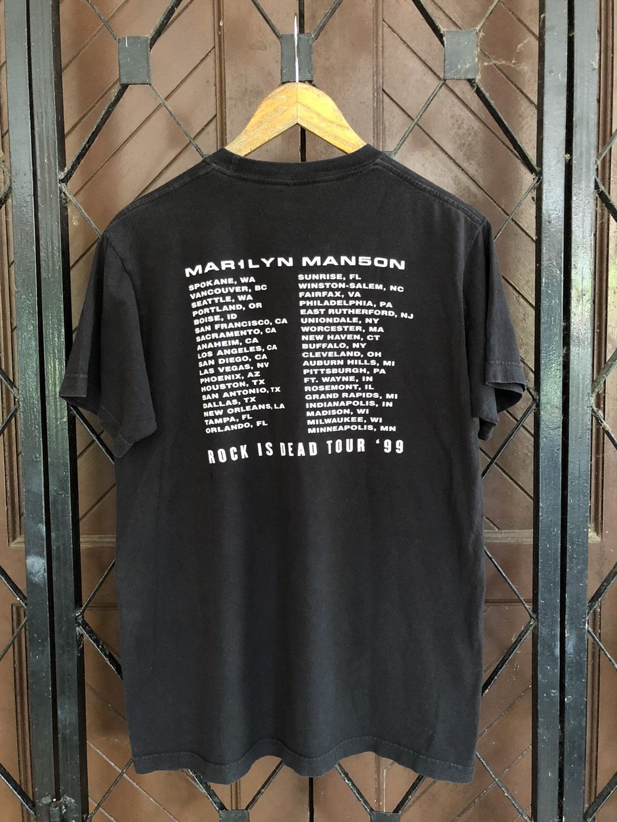 Band Tees Marilyn Manson Rock is Dead Tour 99 Size US M / EU 48-50 / 2 - 4 Thumbnail