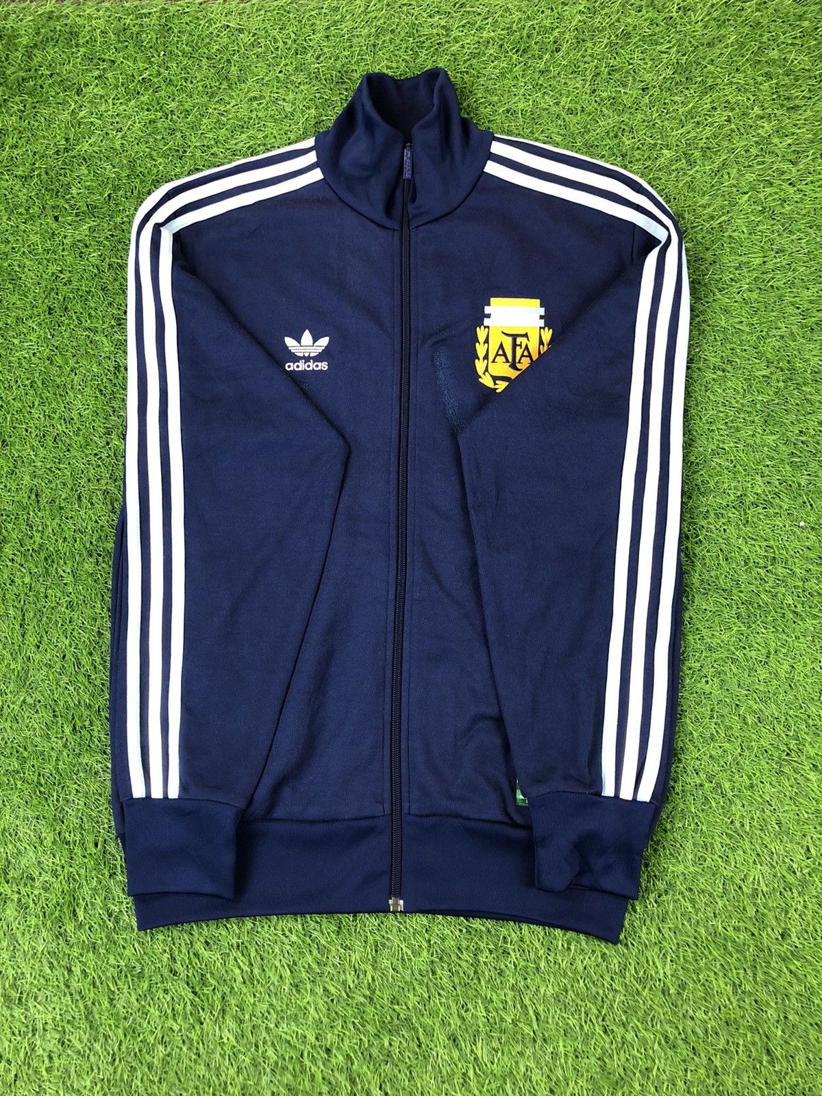 Adidas × Vintage 🔥RARE Adidas Special Edition Maradona “Hand Of God” Jacket Size US M / EU 48-50 / 2 - 3 Thumbnail