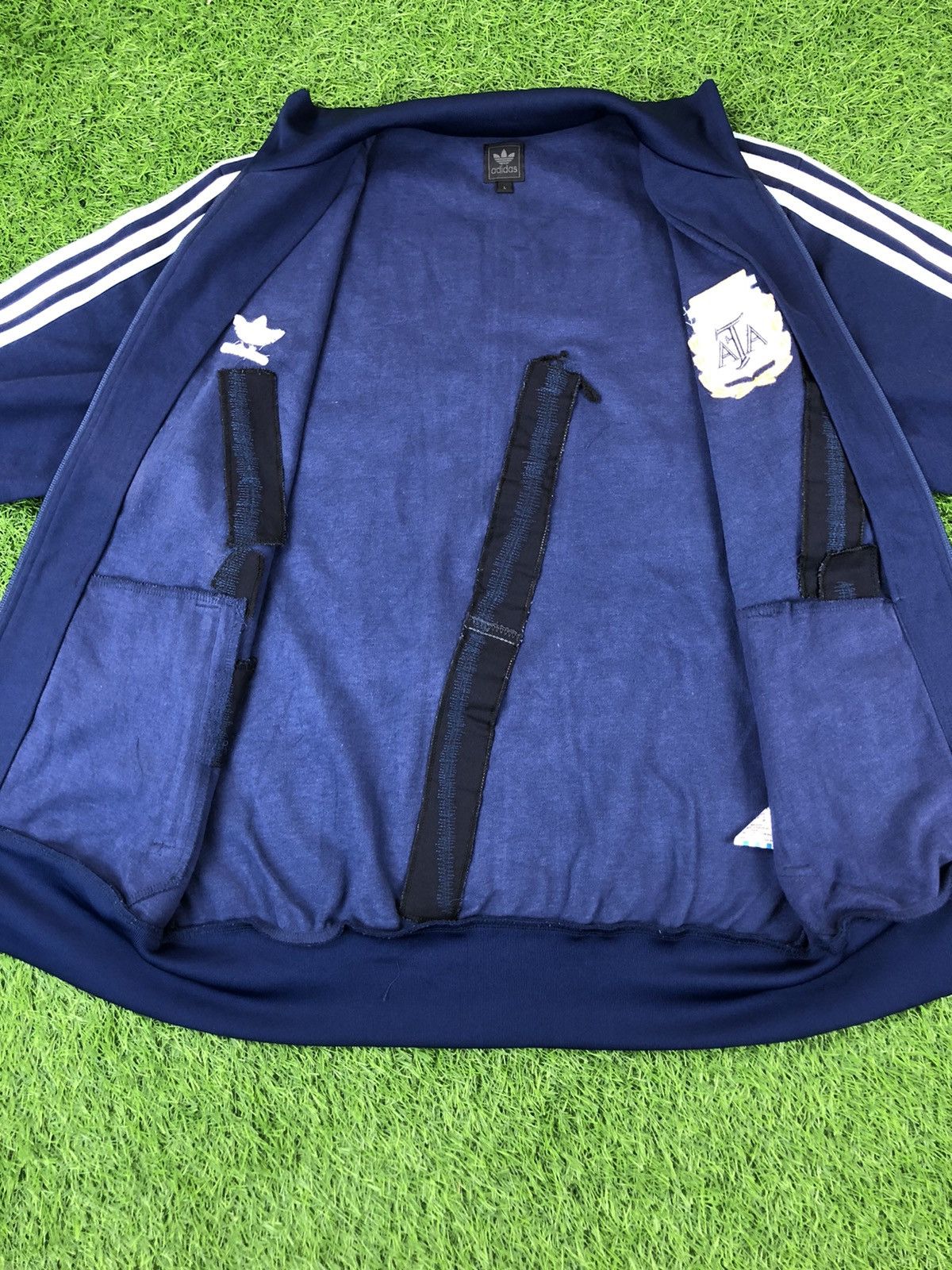 Adidas × Vintage 🔥RARE Adidas Special Edition Maradona “Hand Of God” Jacket Size US M / EU 48-50 / 2 - 12 Thumbnail