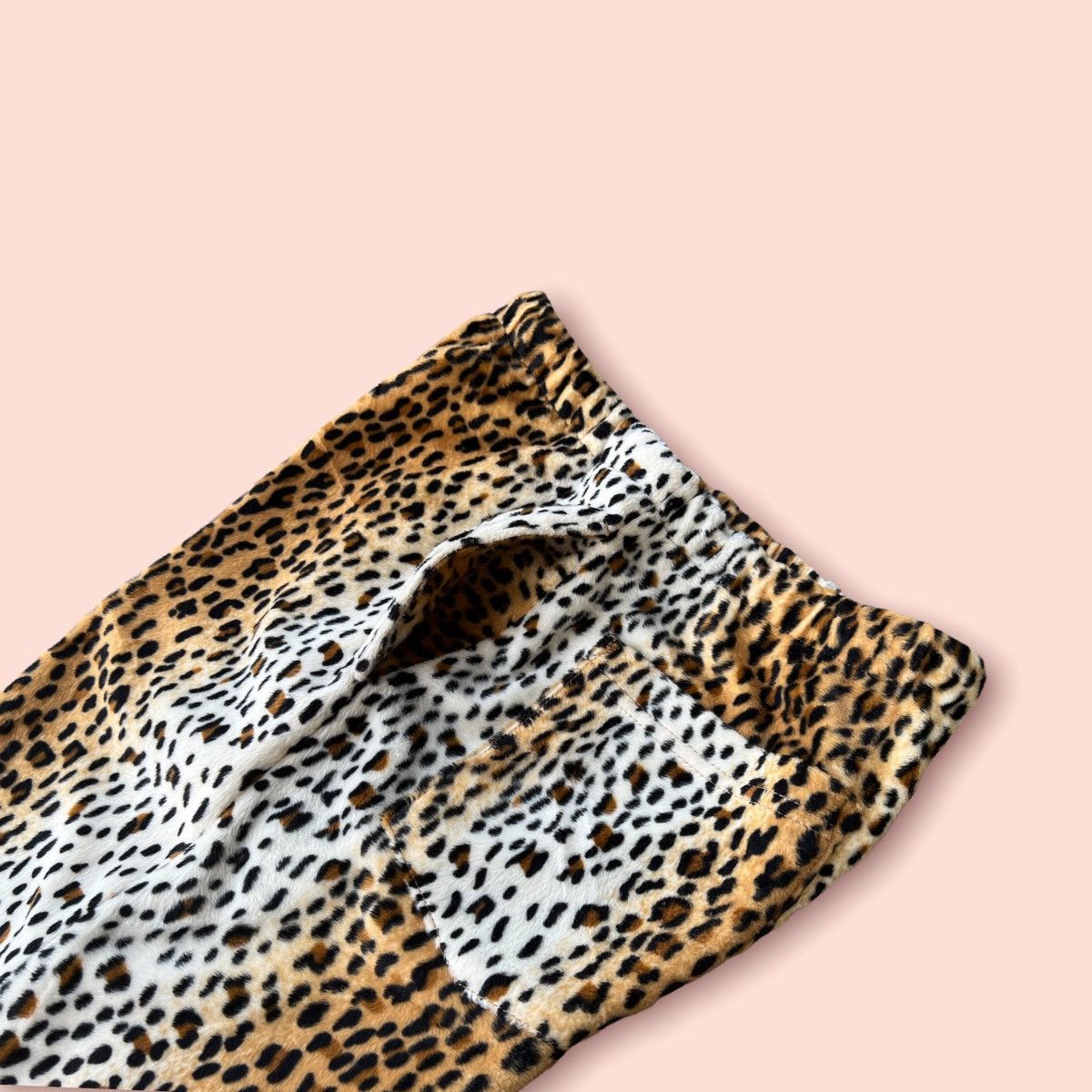 Other VINUS RAGS FLUFFY LEOPARD PRINT SHORTS Size US 30 / EU 46 - 12 Thumbnail