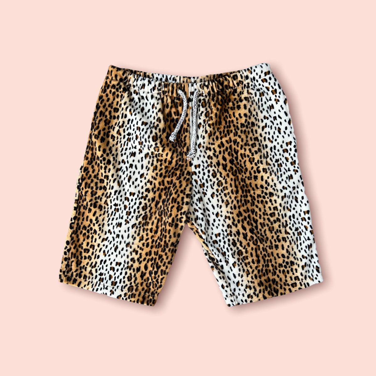 Other VINUS RAGS FLUFFY LEOPARD PRINT SHORTS Size US 30 / EU 46 - 2 Thumbnail
