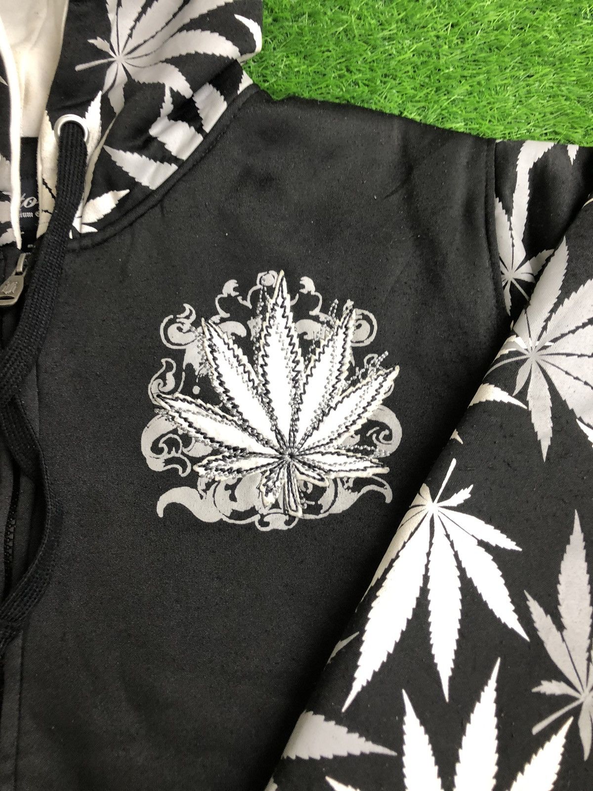 Vintage Vintage Victorious Marijuana Full Print Cannabis Jacket Size US L / EU 52-54 / 3 - 3 Thumbnail