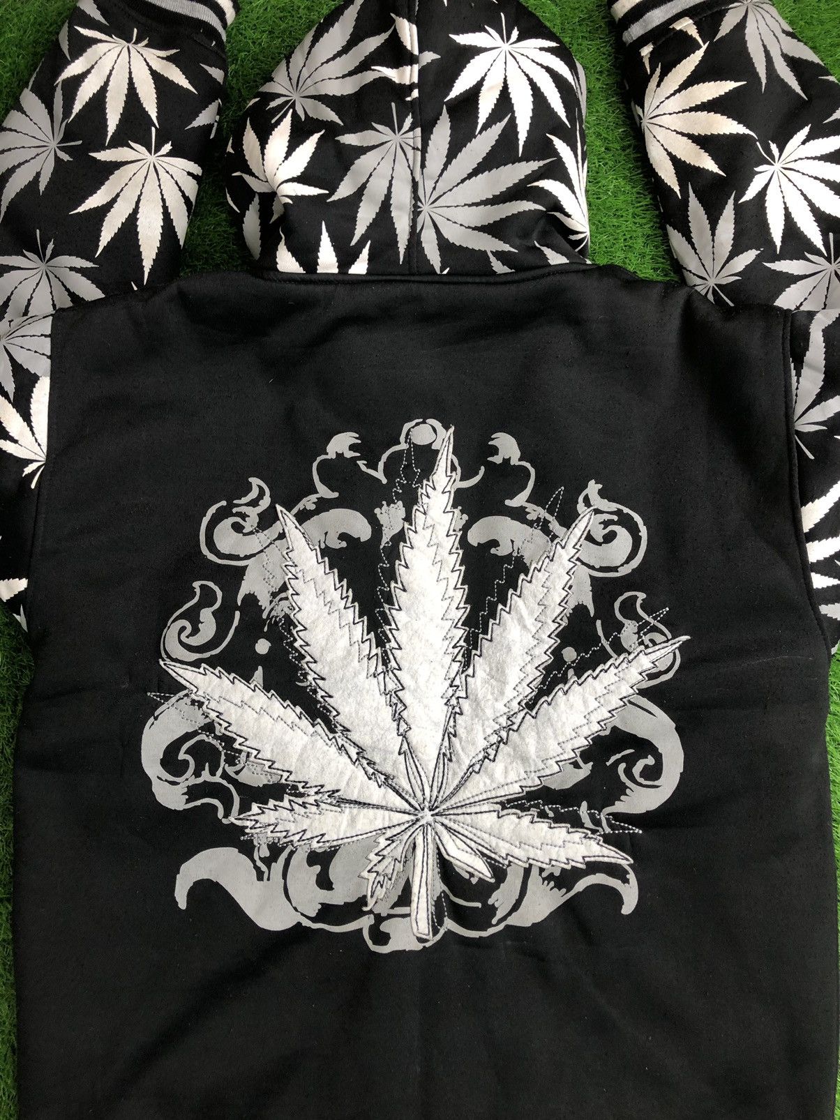 Vintage Vintage Victorious Marijuana Full Print Cannabis Jacket Size US L / EU 52-54 / 3 - 4 Thumbnail