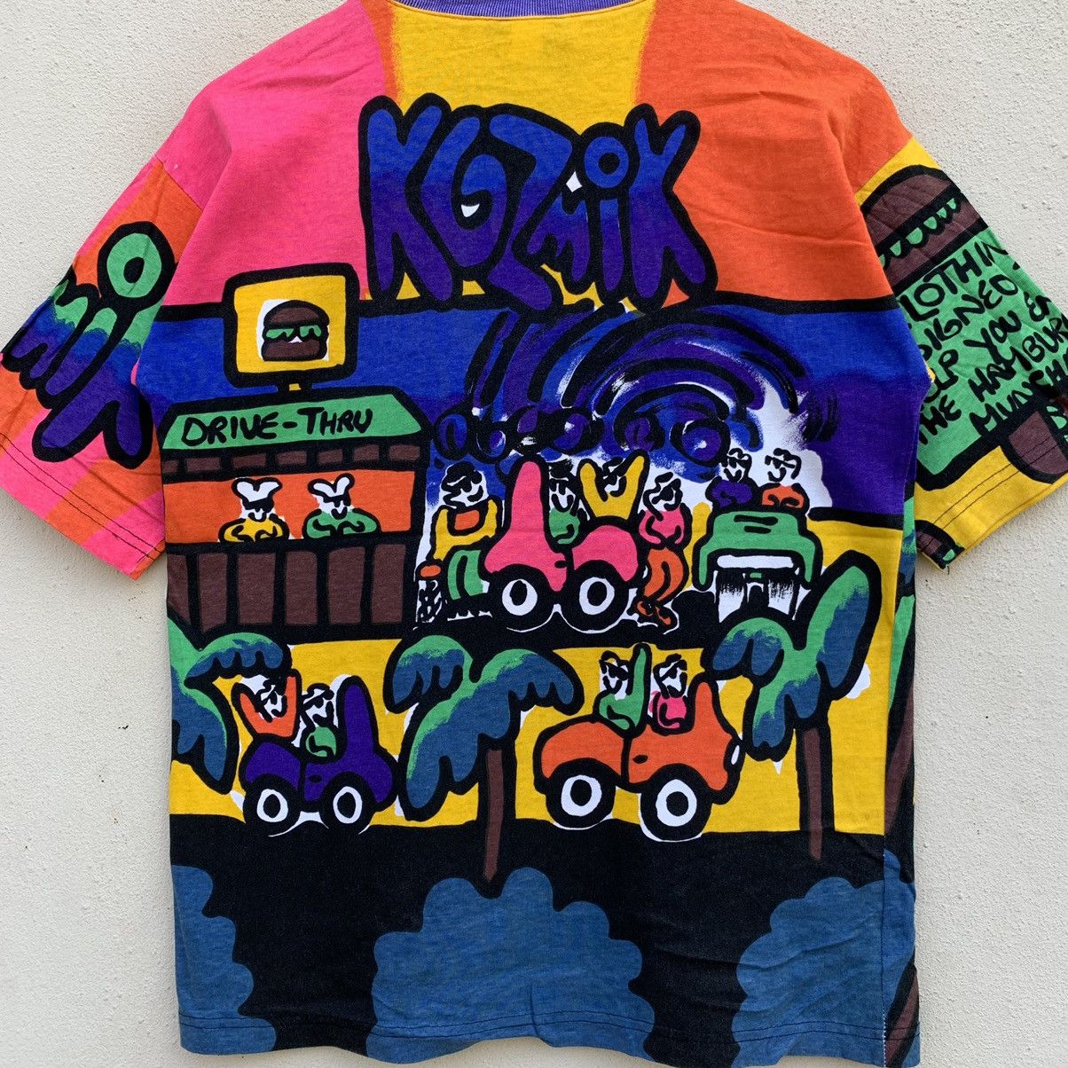 Vintage Vintage KOZMIK ALL OVERPRINT ART DESIGN T-shirt Size US M / EU 48-50 / 2 - 8 Thumbnail
