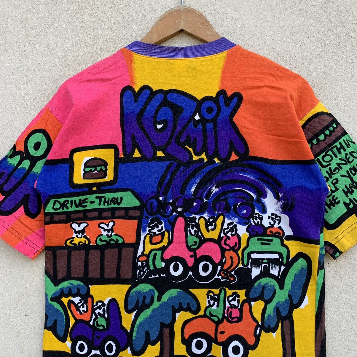 Vintage Vintage KOZMIK ALL OVERPRINT ART DESIGN T-shirt Size US M / EU 48-50 / 2 - 9 Thumbnail