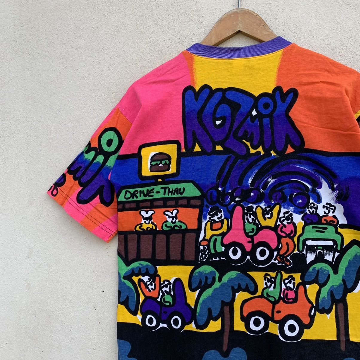 Vintage Vintage KOZMIK ALL OVERPRINT ART DESIGN T-shirt Size US M / EU 48-50 / 2 - 11 Thumbnail