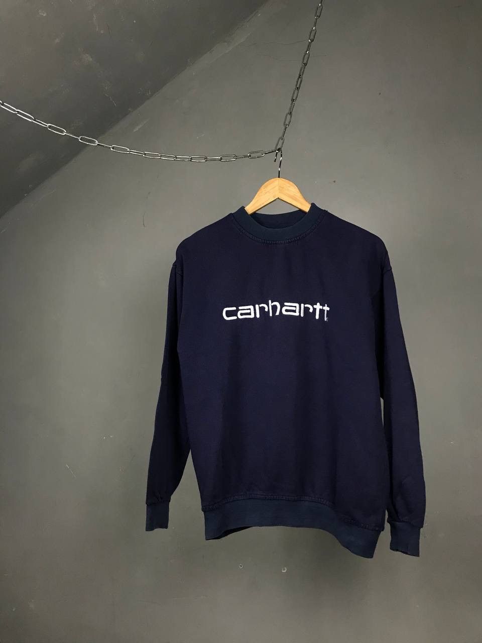 Carhartt Carhartt vintage streetwear center logo sweatshirt Size US M / EU 48-50 / 2 - 1 Thumbnail