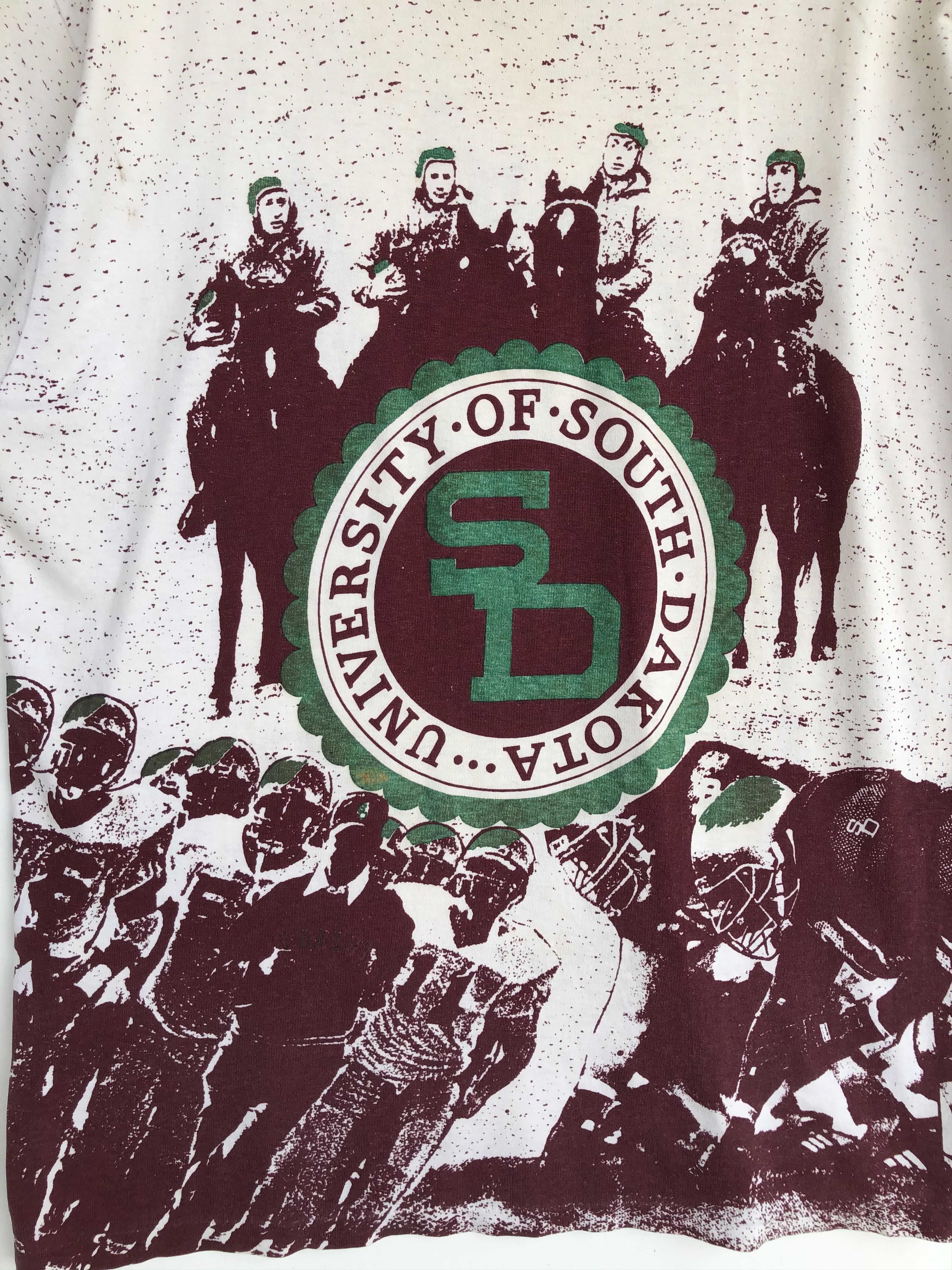 Vintage RARE VINTAGE 90’S UNIVERSITY OF SOUTH DAKOTA OVERPRINT TEE Size US L / EU 52-54 / 3 - 4 Thumbnail