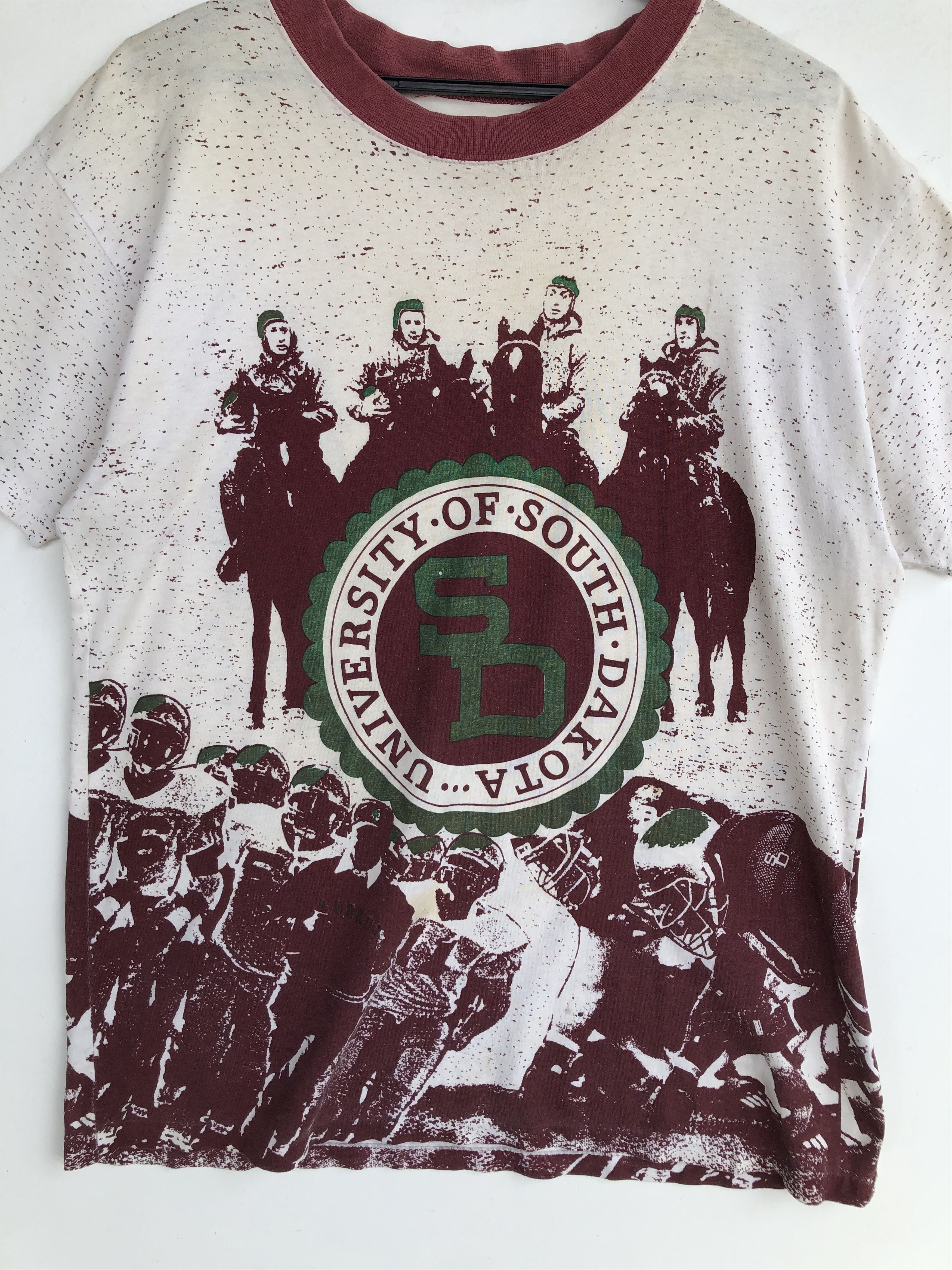 Vintage RARE VINTAGE 90’S UNIVERSITY OF SOUTH DAKOTA OVERPRINT TEE Size US L / EU 52-54 / 3 - 2 Thumbnail