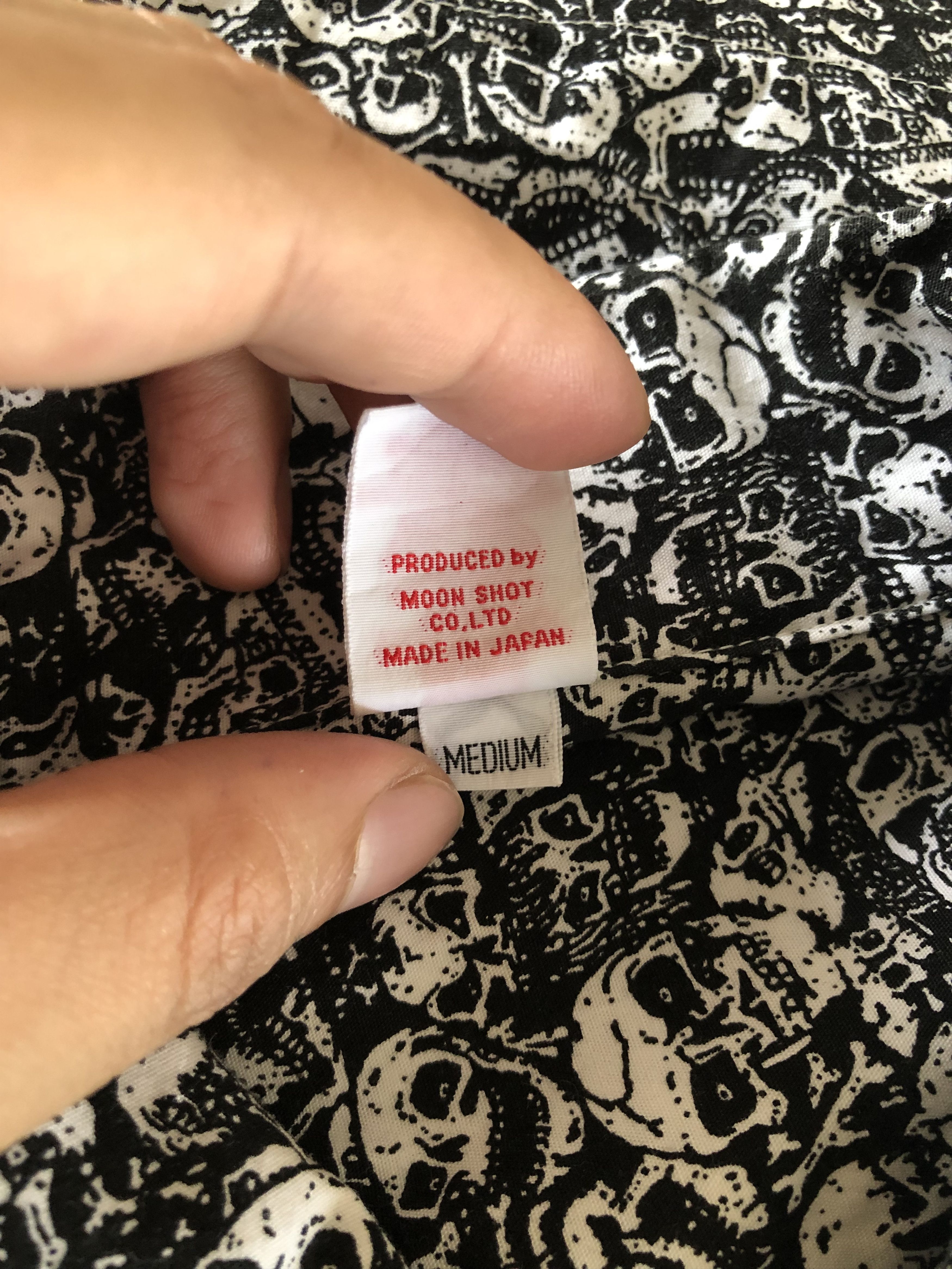 Japanese Brand SKULL BONES AOP PRINT BUTTON UPS MADE IN JAPAN Size US M / EU 48-50 / 2 - 5 Thumbnail