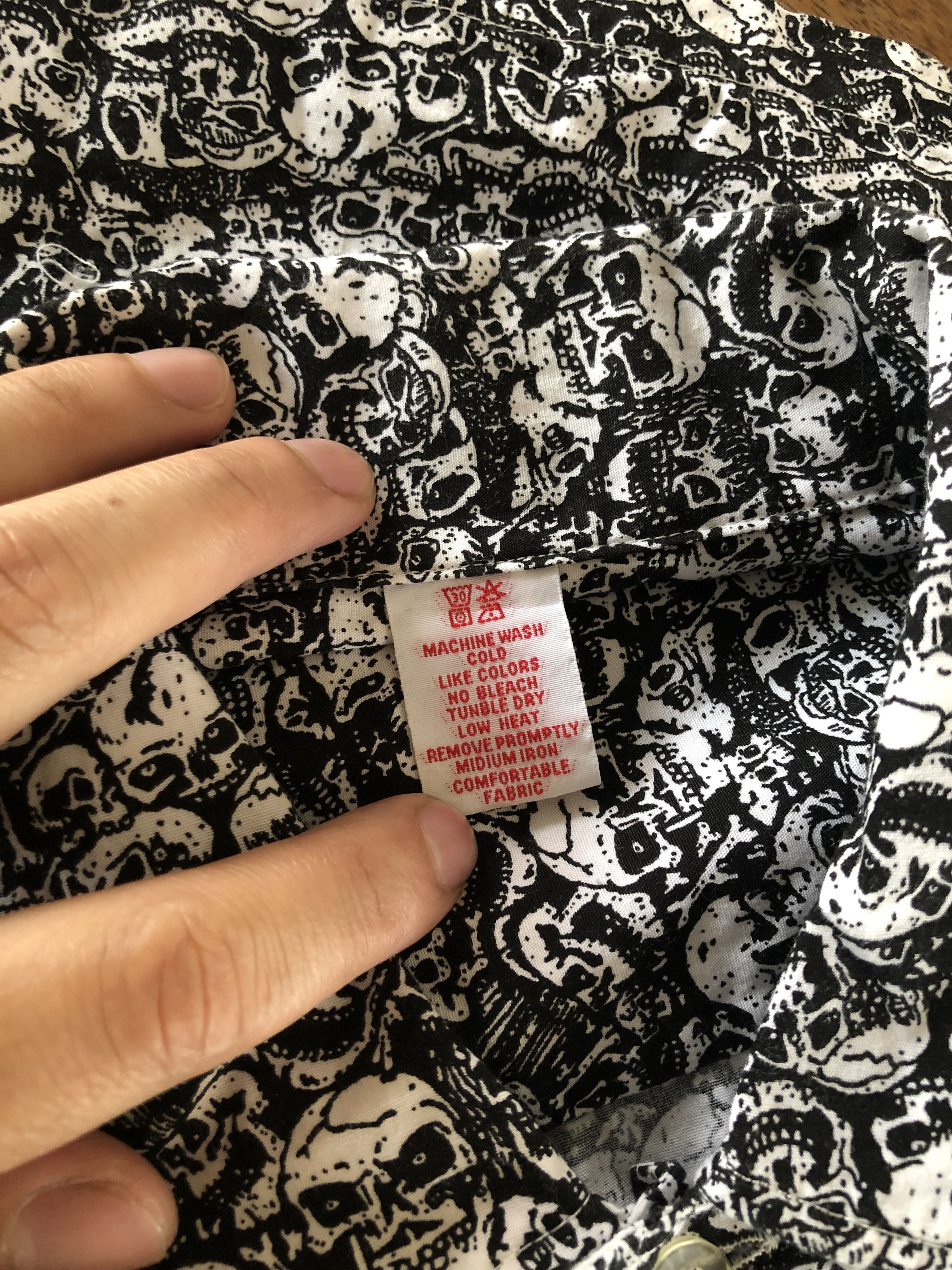 Japanese Brand SKULL BONES AOP PRINT BUTTON UPS MADE IN JAPAN Size US M / EU 48-50 / 2 - 7 Thumbnail