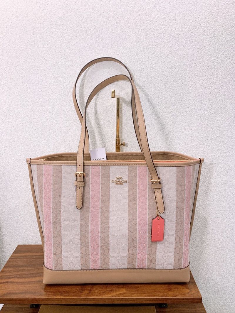 NWT Coach Mollie Tote In Colorblock/Signature Jacquard With sold Stripes