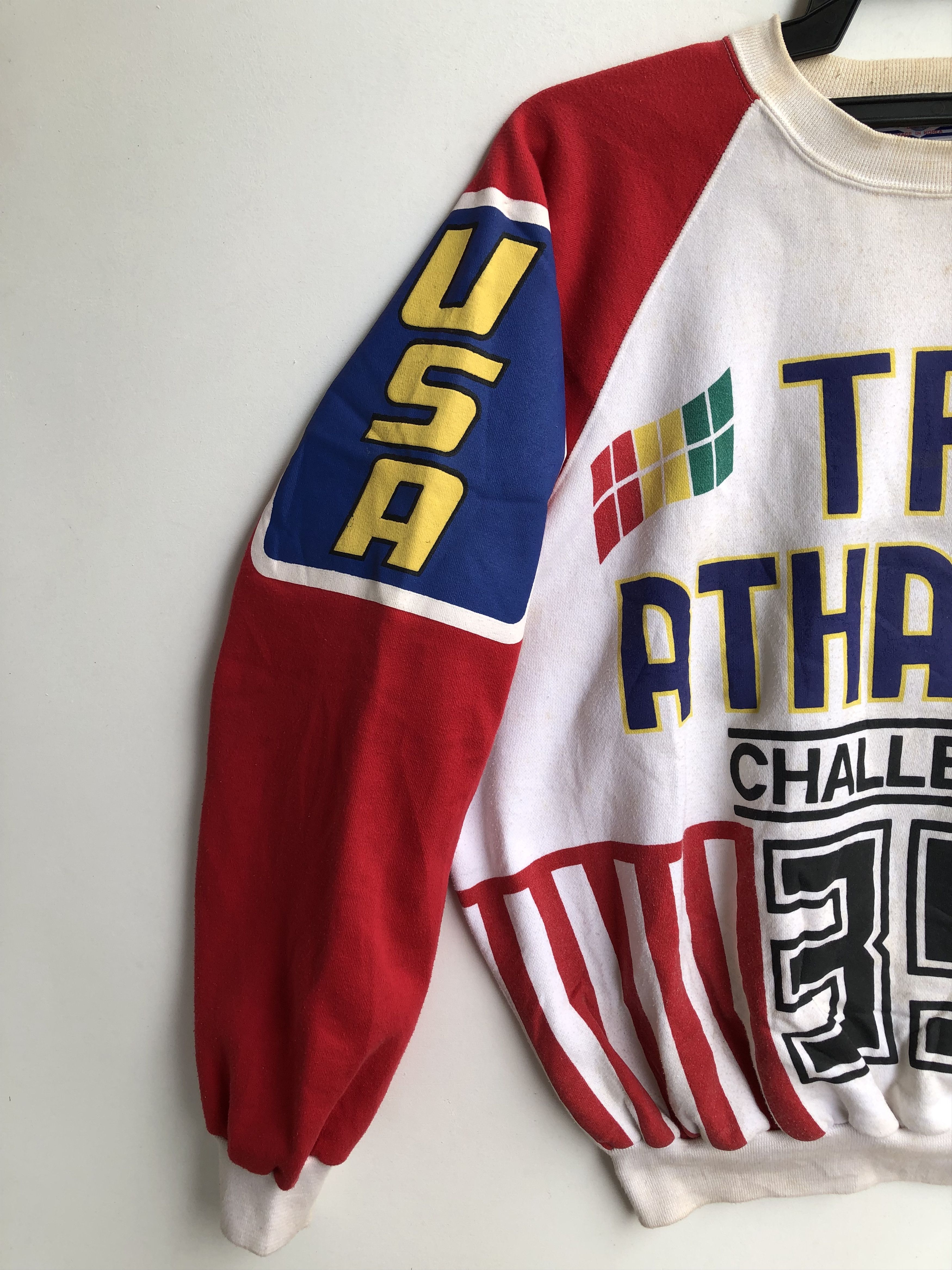 Vintage VINTAGE 80’S TRIATHLON CHALLENGE USA LOOSE FIT SWEATSHIRT Size US M / EU 48-50 / 2 - 3 Thumbnail
