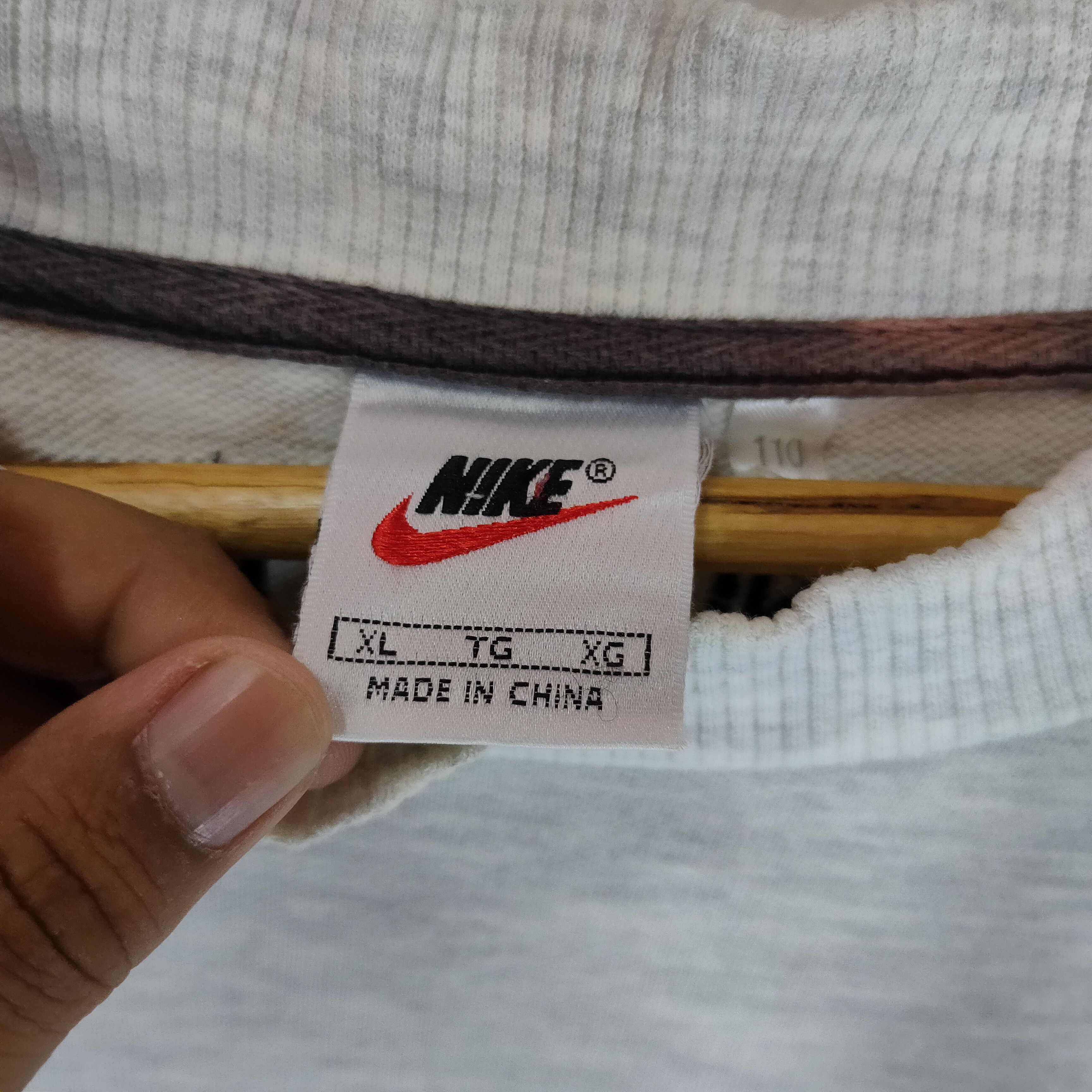 Nike Vintage 90s NIKE DOUBLE EMBROIDERY Big Swoosh Sweatshirt Size US XL / EU 56 / 4 - 5 Thumbnail