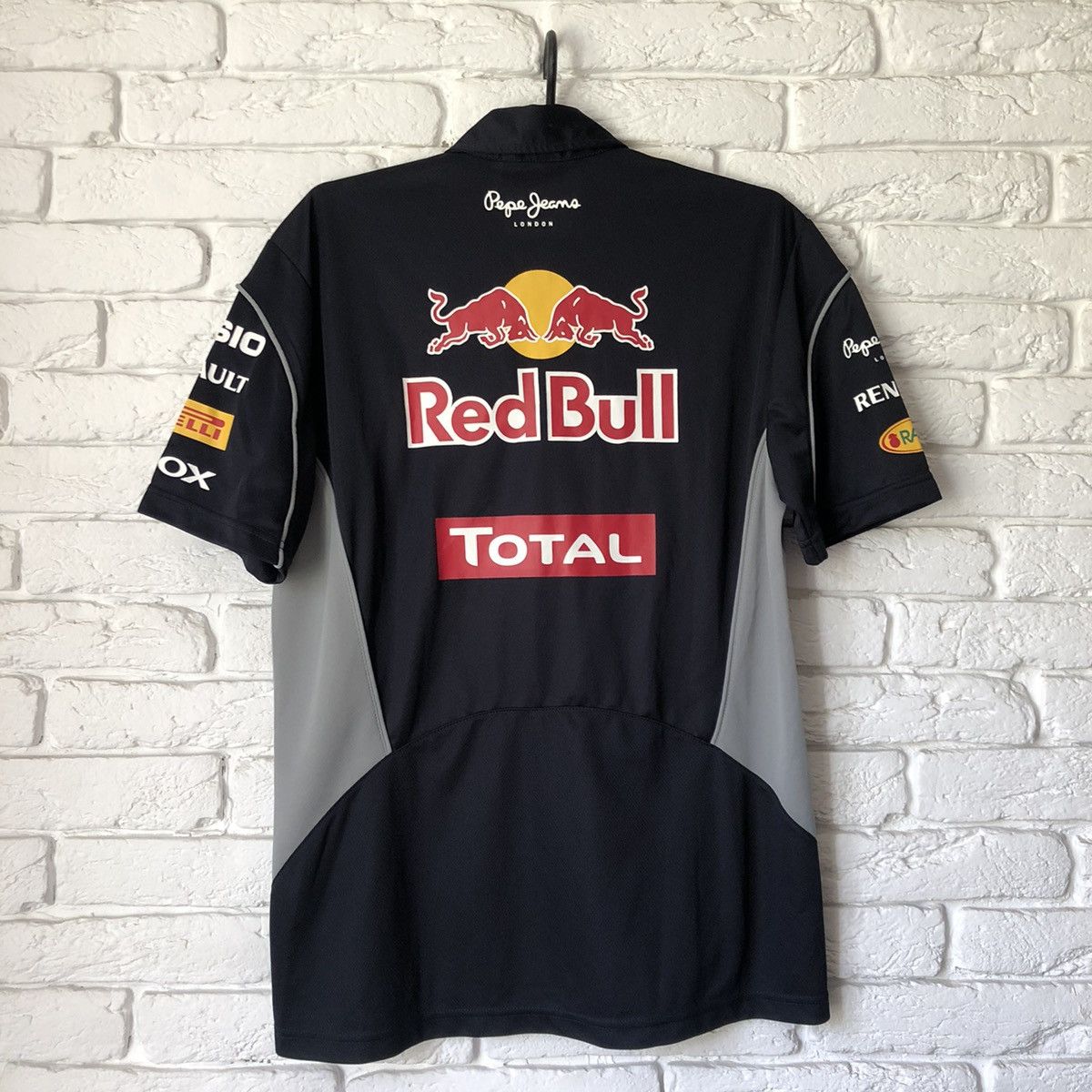 Red Bull Infiniti Red Bull Racing polo t shirt Size US L / EU 52-54 / 3 - 4 Thumbnail