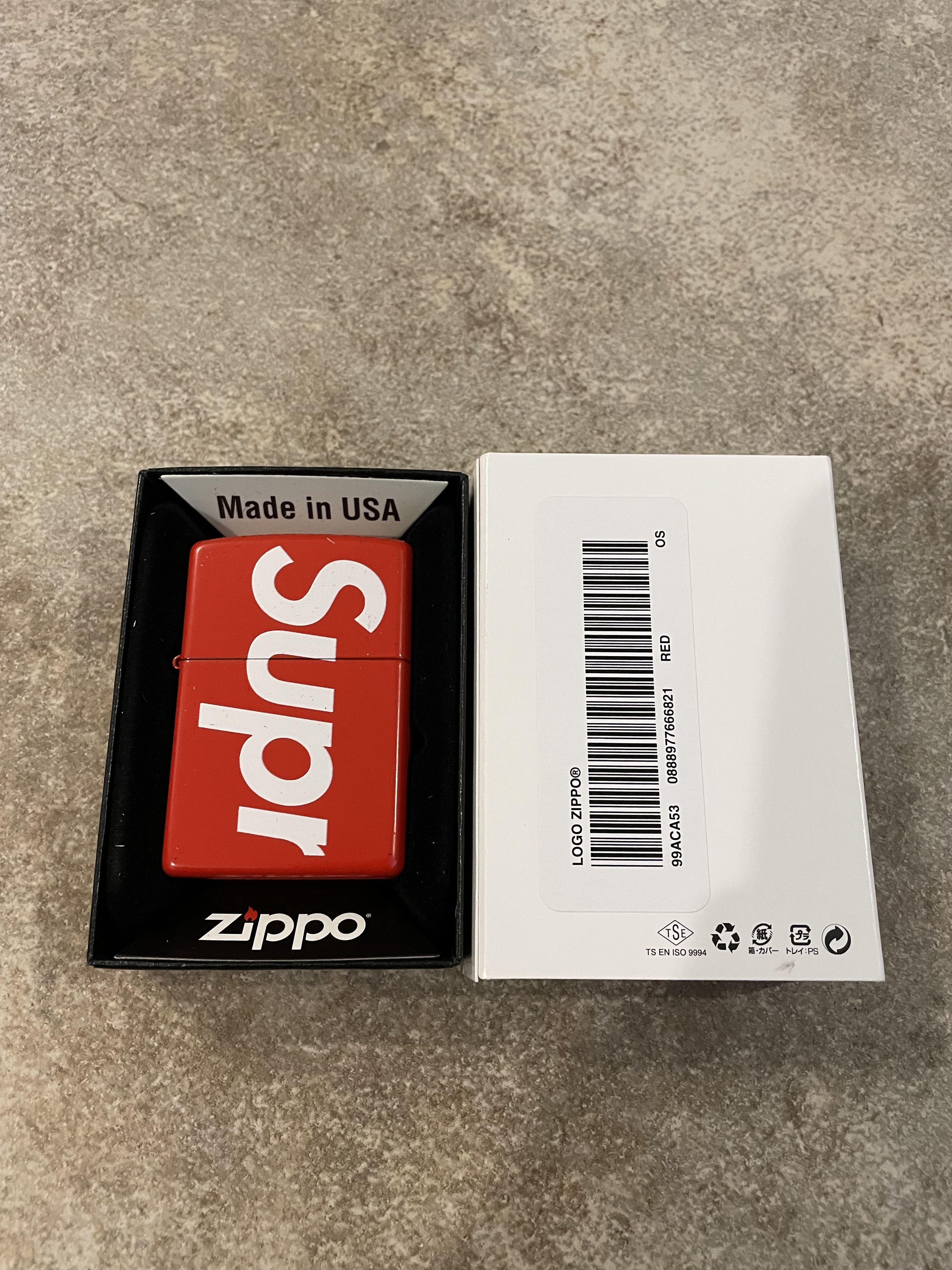 Supreme × Zippo Supreme SS22 Logo Zippo Red Size ONE SIZE - 1 Thumbnail