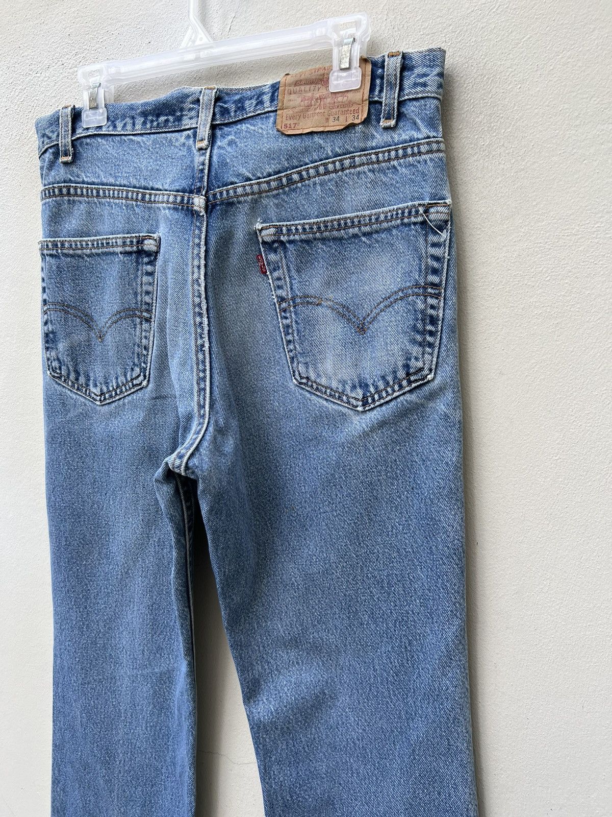 Levi's R1 2000 Levi’s 517 Fade Light Blue Denim Bootcut Jeans Size US 33 - 12 Thumbnail