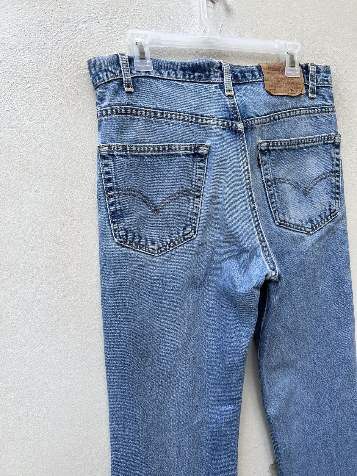 Levi's R1 2000 Levi’s 517 Fade Light Blue Denim Bootcut Jeans Size US 33 - 10 Thumbnail