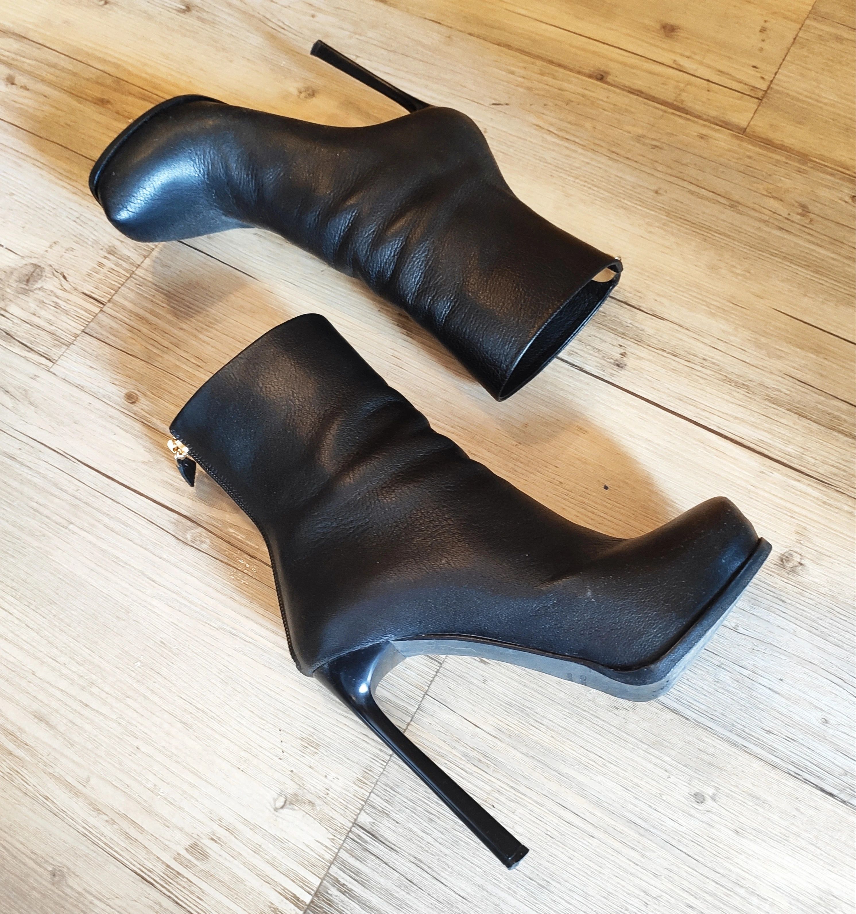 Lanvin Leather ankle boots.Like Prada or Saint Laurent Size US 7.5 / IT 37.5 - 1 Thumbnail