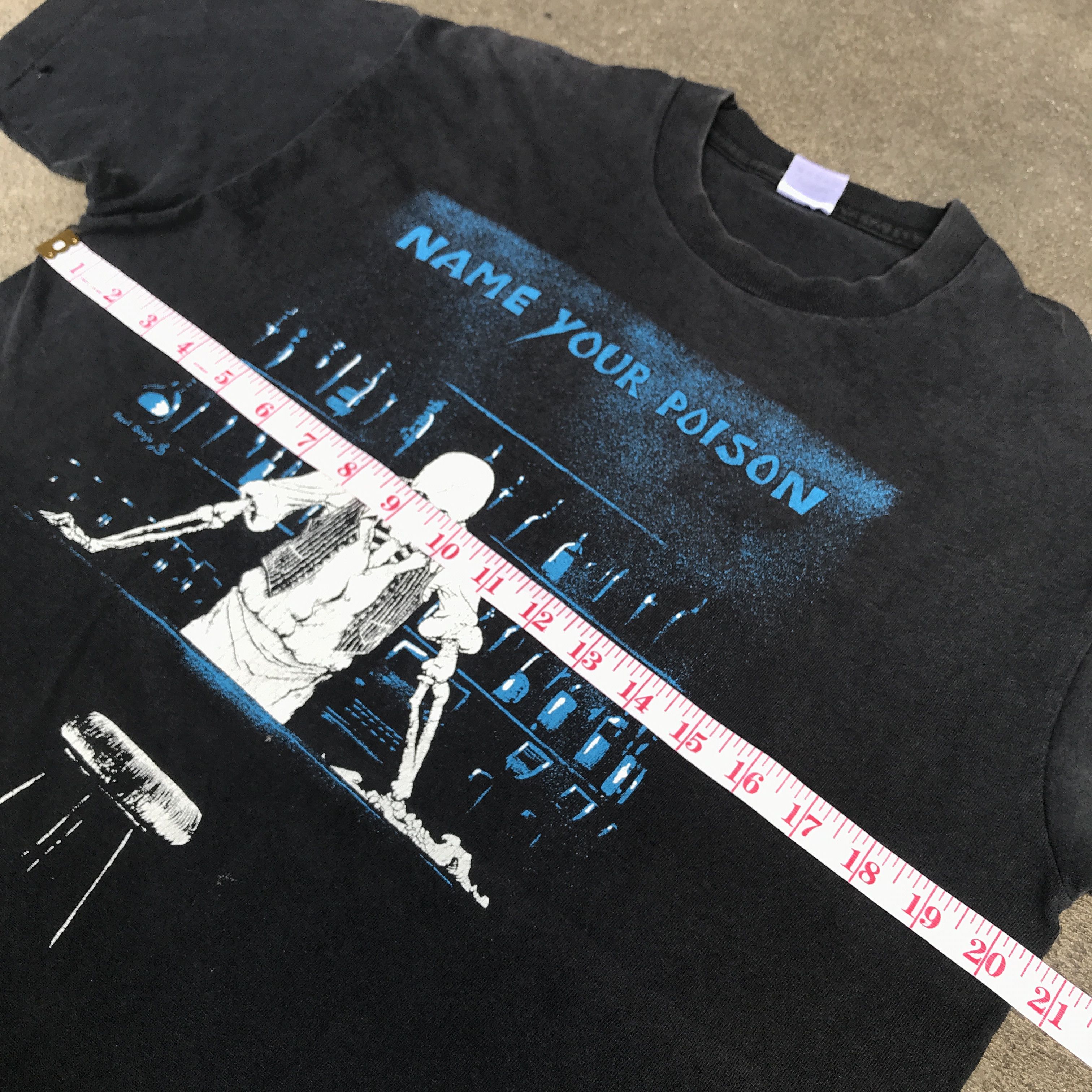 Vintage Vtg 90s Fashion Victim Skeleton Faded Graphic Streetwear Size US L / EU 52-54 / 3 - 12 Thumbnail