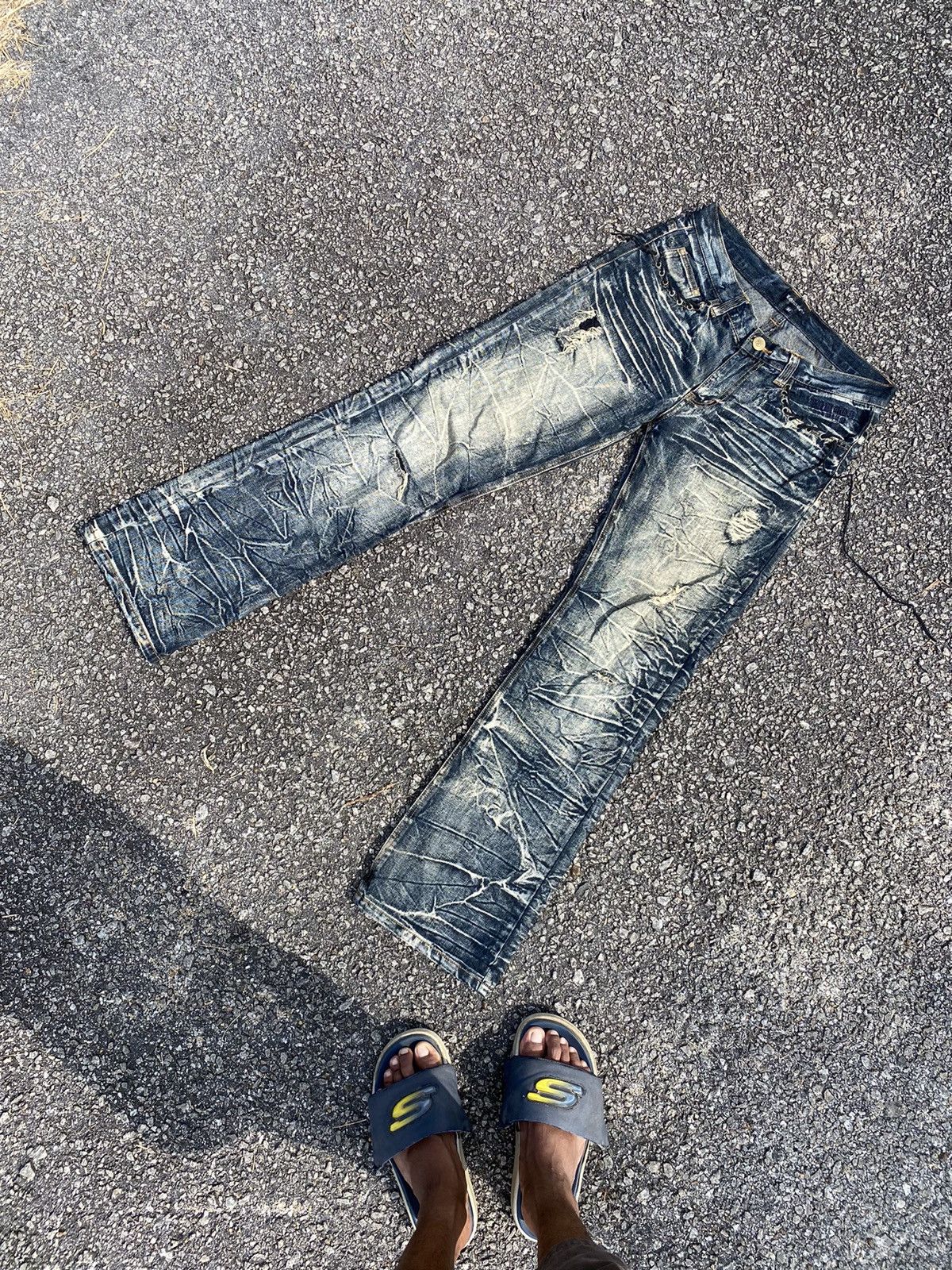 Designer BootCut Flare LowBox Distressed Japan Size US 32 / EU 48 - 1 Thumbnail