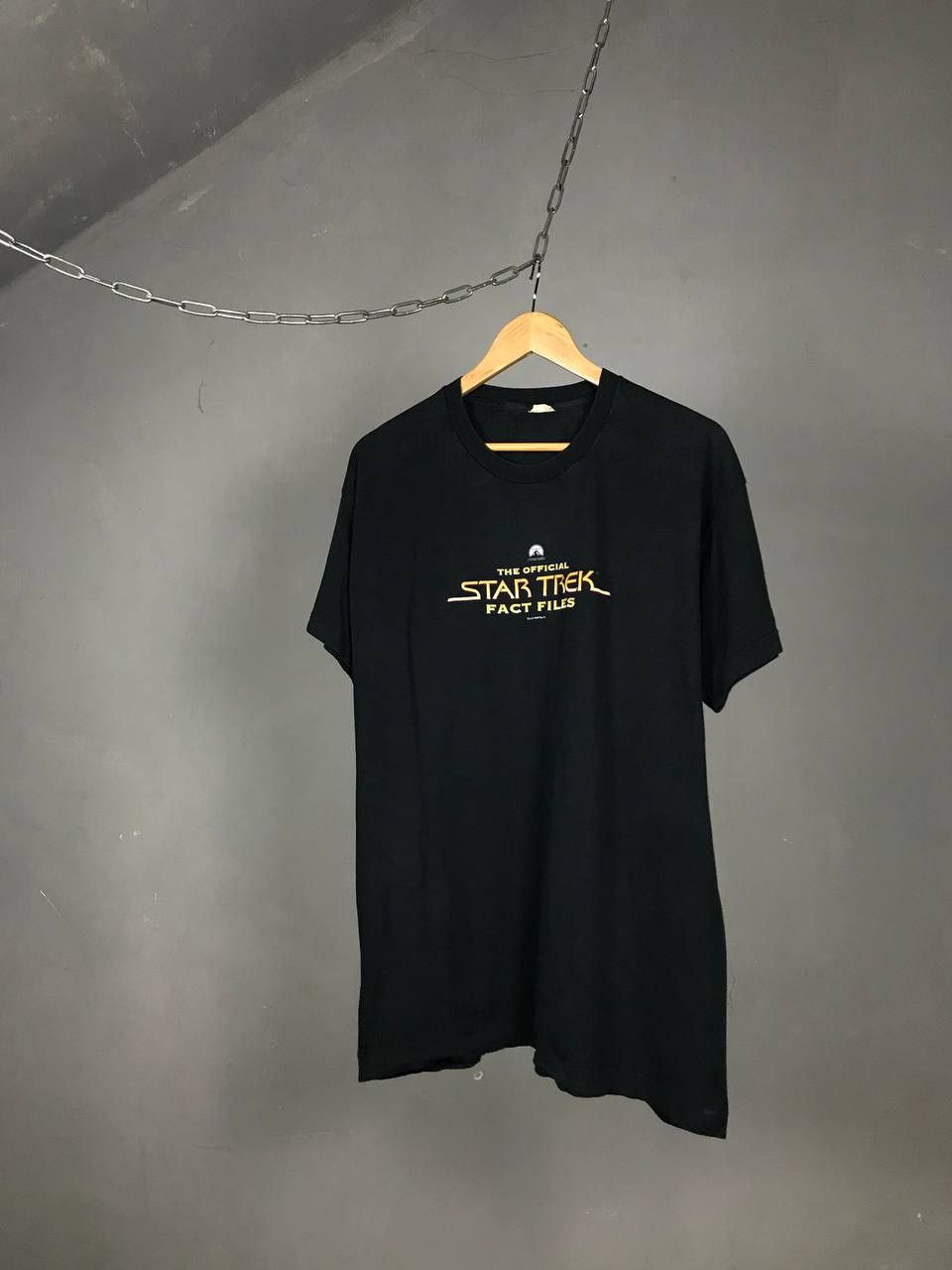 Vintage Star Trek 1998 Fact Files vintage cult movie tee Size US XL / EU 56 / 4 - 1 Thumbnail