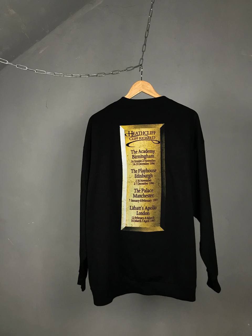 Band Tees Cliff Richard 1996 vintage rock band tour sweatshirt Size US XL / EU 56 / 4 - 7 Thumbnail