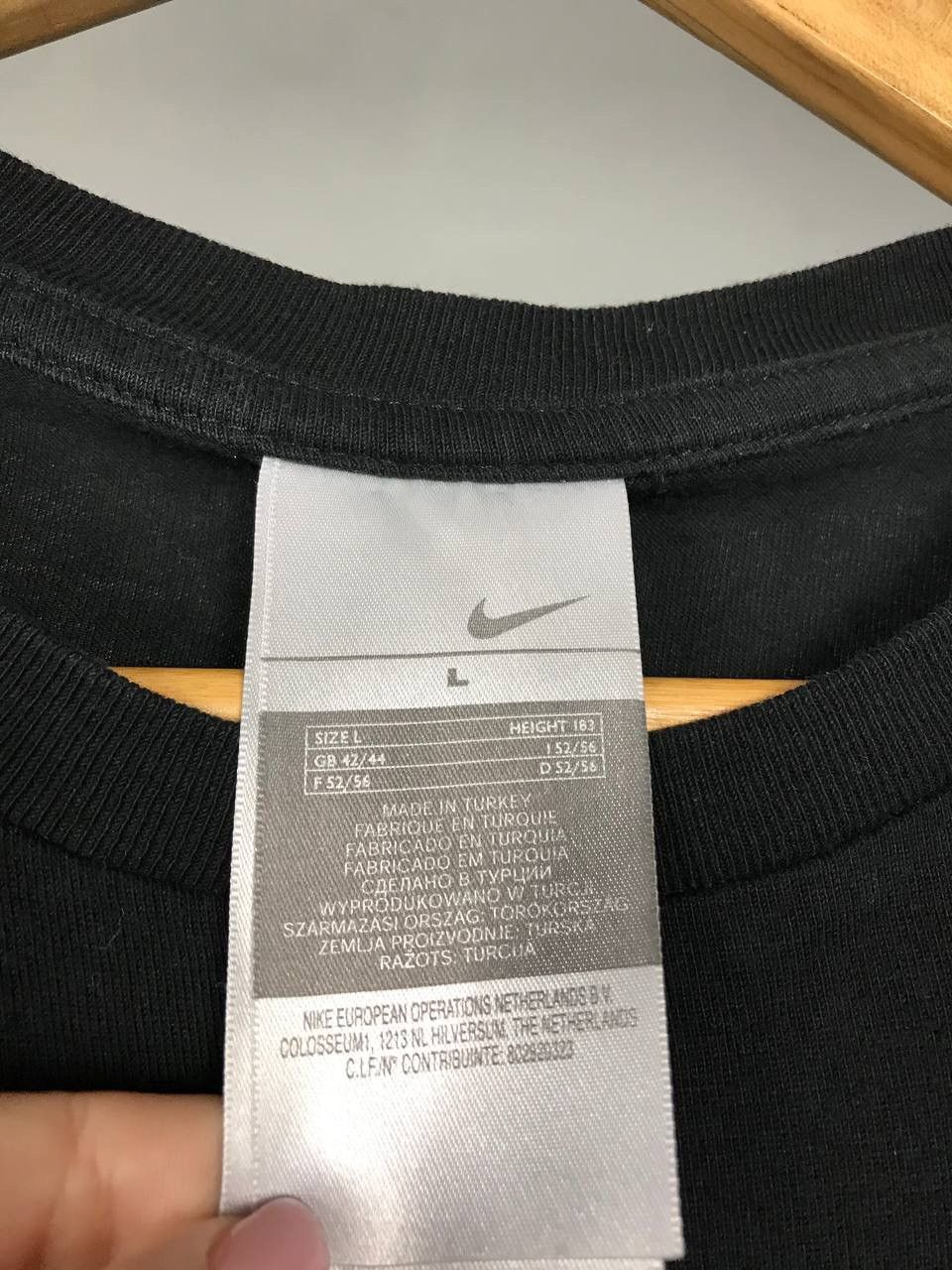 Nike × Vintage Nike swoosh streetwear vintage center logo print tee Size US L / EU 52-54 / 3 - 4 Thumbnail