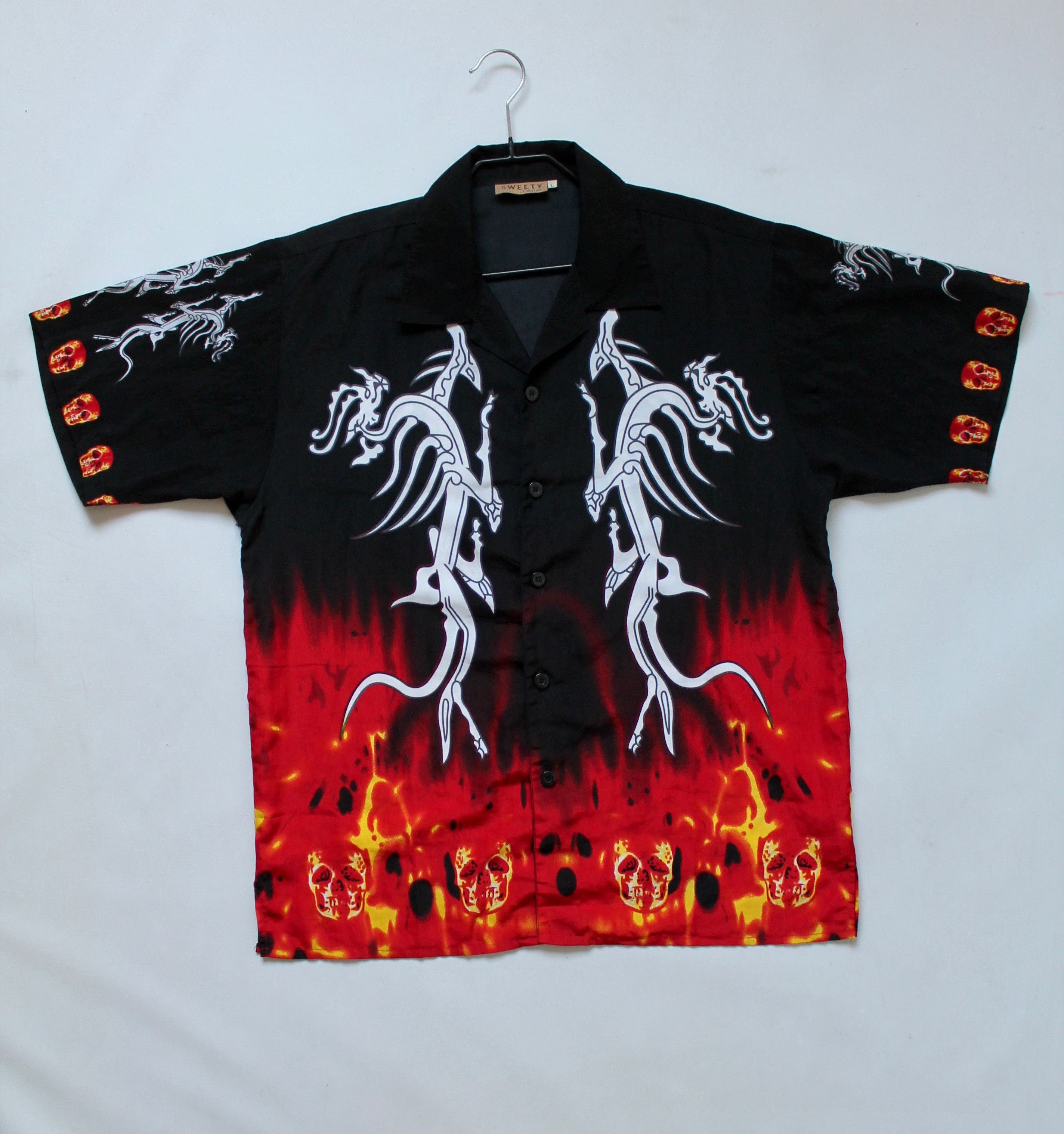 Other Flame Skulls vintage shirt Crazy print streetwear Size US L / EU 52-54 / 3 - 6 Thumbnail