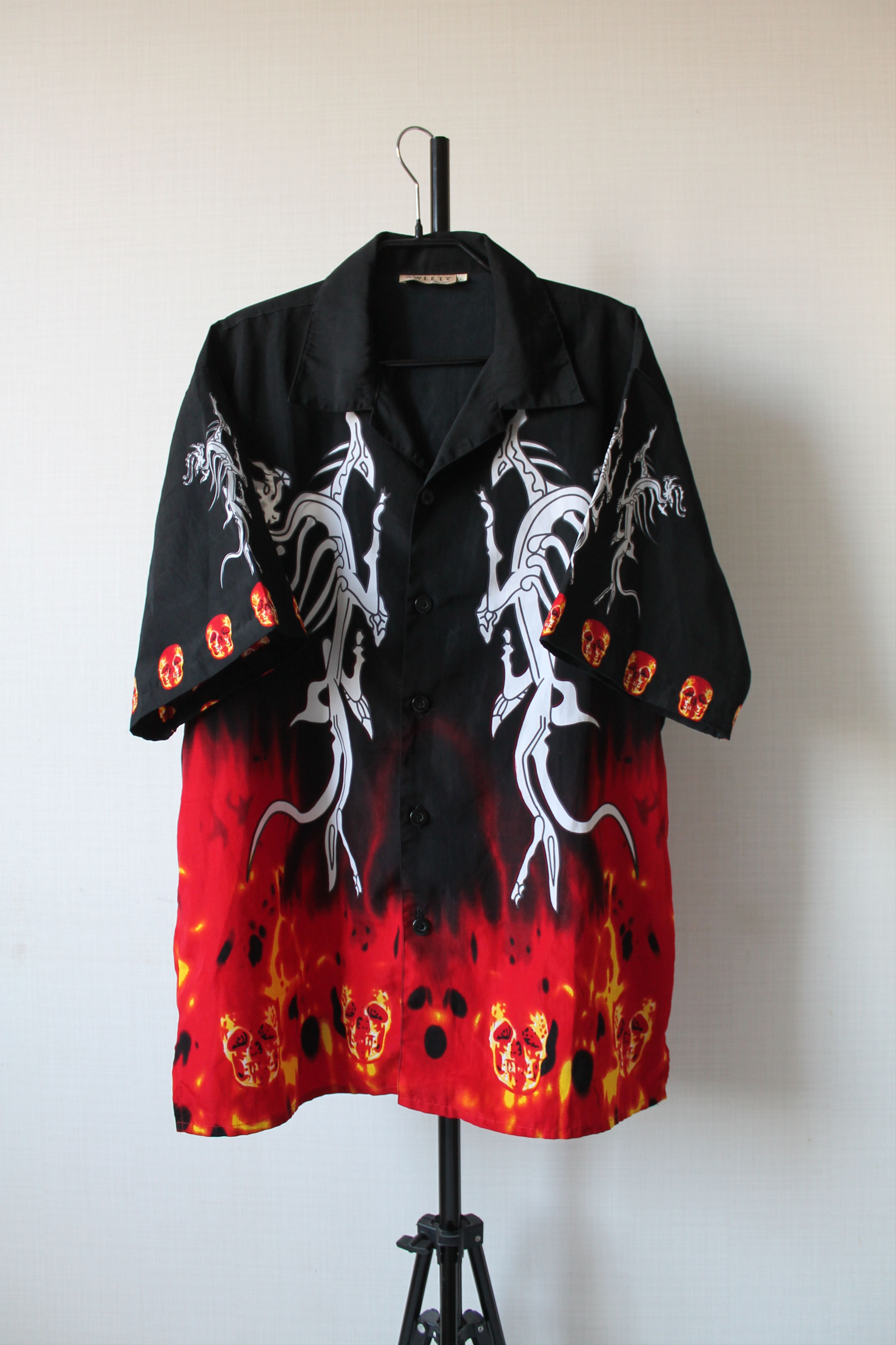Other Flame Skulls vintage shirt Crazy print streetwear Size US L / EU 52-54 / 3 - 1 Thumbnail