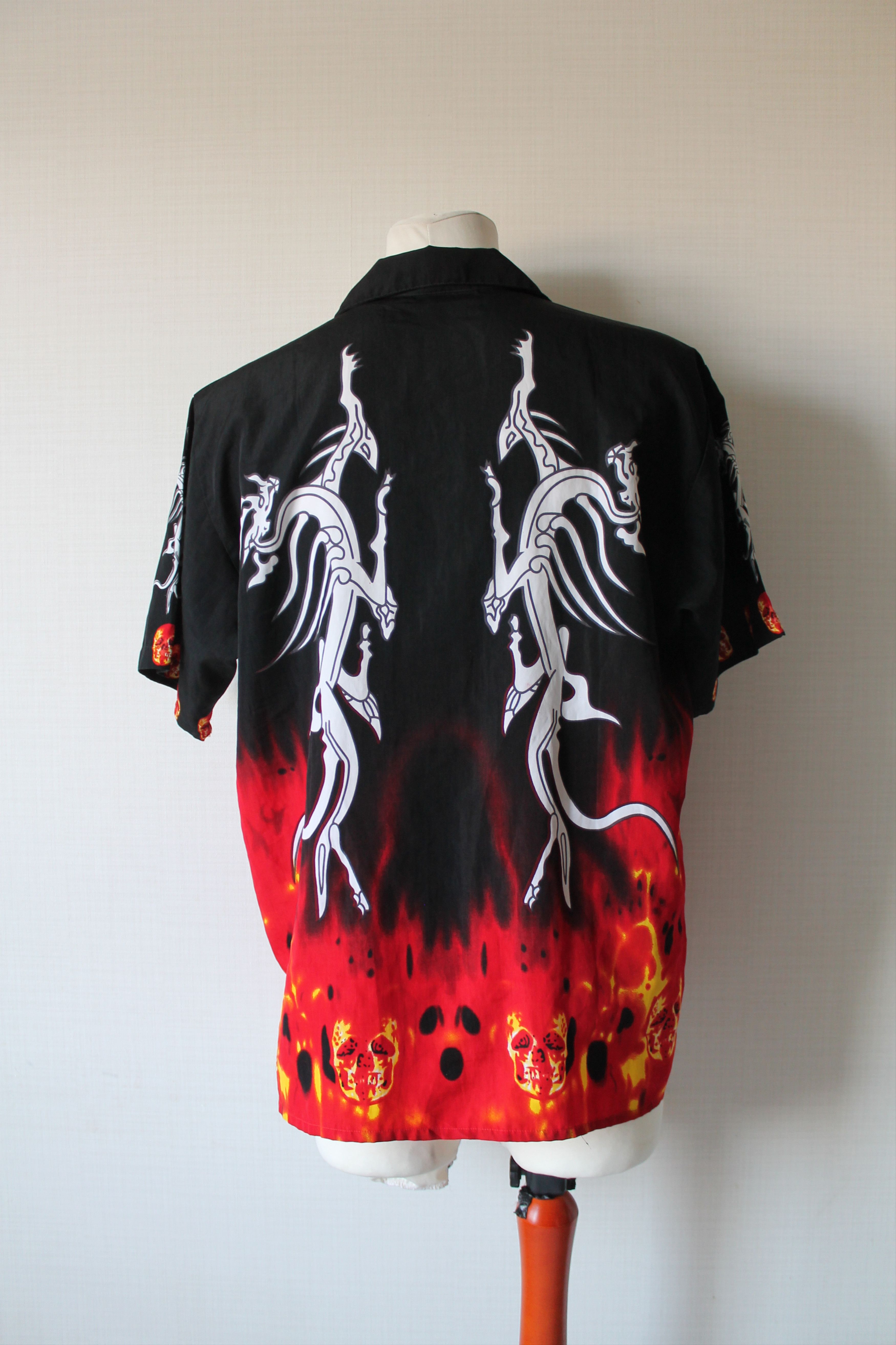 Other Flame Skulls vintage shirt Crazy print streetwear Size US L / EU 52-54 / 3 - 4 Thumbnail