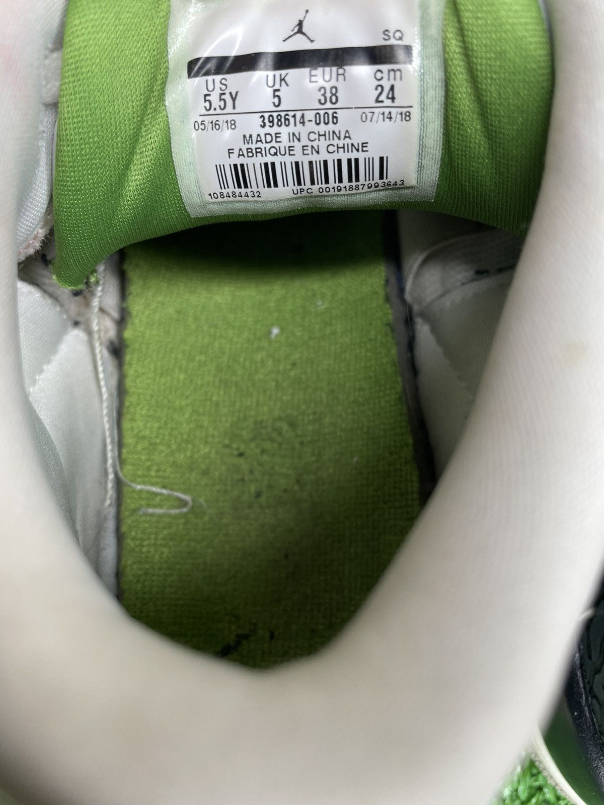Jordan Brand Air Jordan 3 Retro GS Chlorophyll Size US 7 / IT 37 - 8 Thumbnail